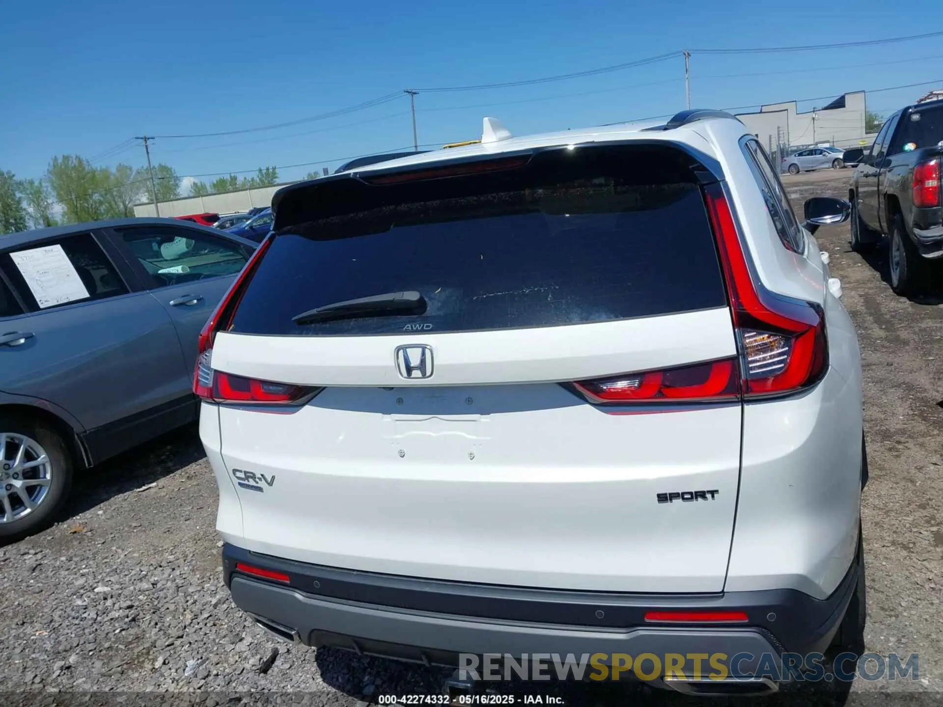 16 Photograph of a damaged car 2HKRS6H92PH807396 HONDA CR-V HYBRID 2023