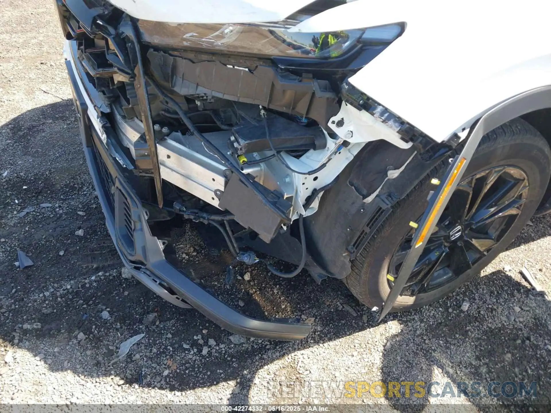 6 Photograph of a damaged car 2HKRS6H92PH807396 HONDA CR-V HYBRID 2023