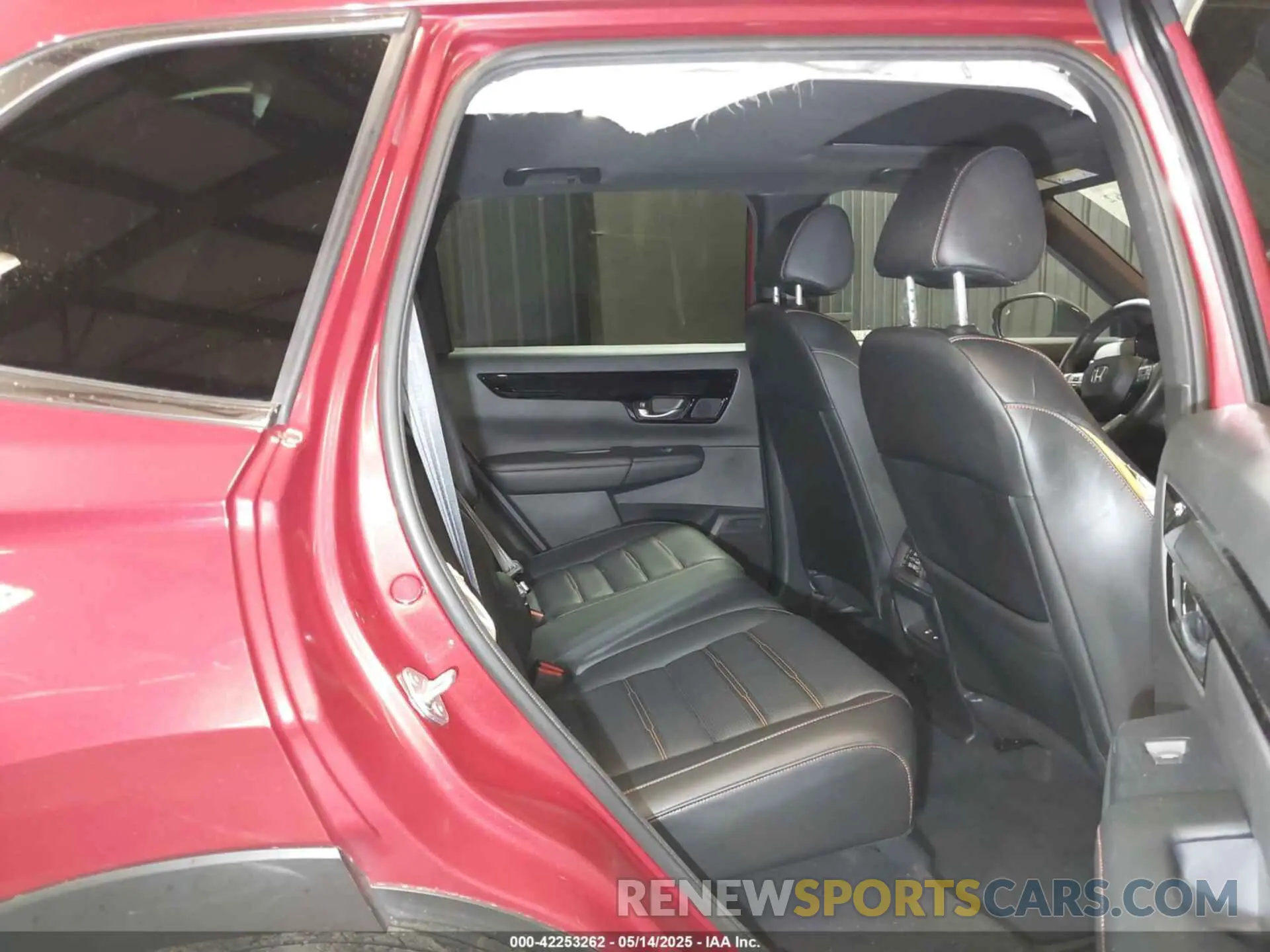 8 Photograph of a damaged car 2HKRS6H94PH814978 HONDA CR-V HYBRID 2023