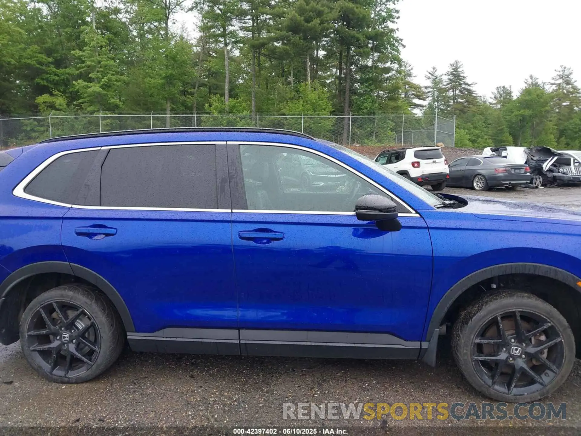 13 Photograph of a damaged car 2HKRS6H97PH805241 HONDA CR-V HYBRID 2023