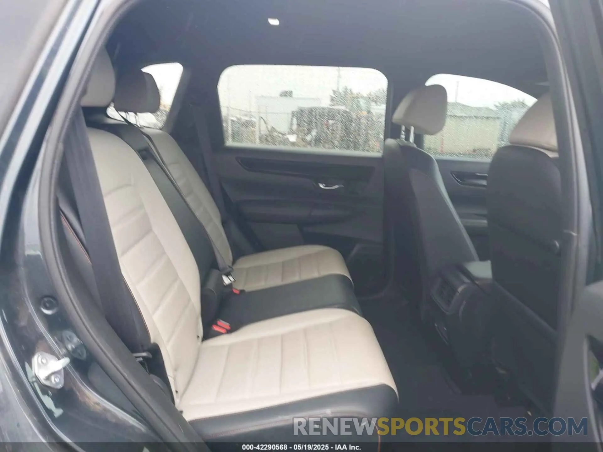 8 Photograph of a damaged car 5J6RS6H94PL006801 HONDA CR-V HYBRID 2023