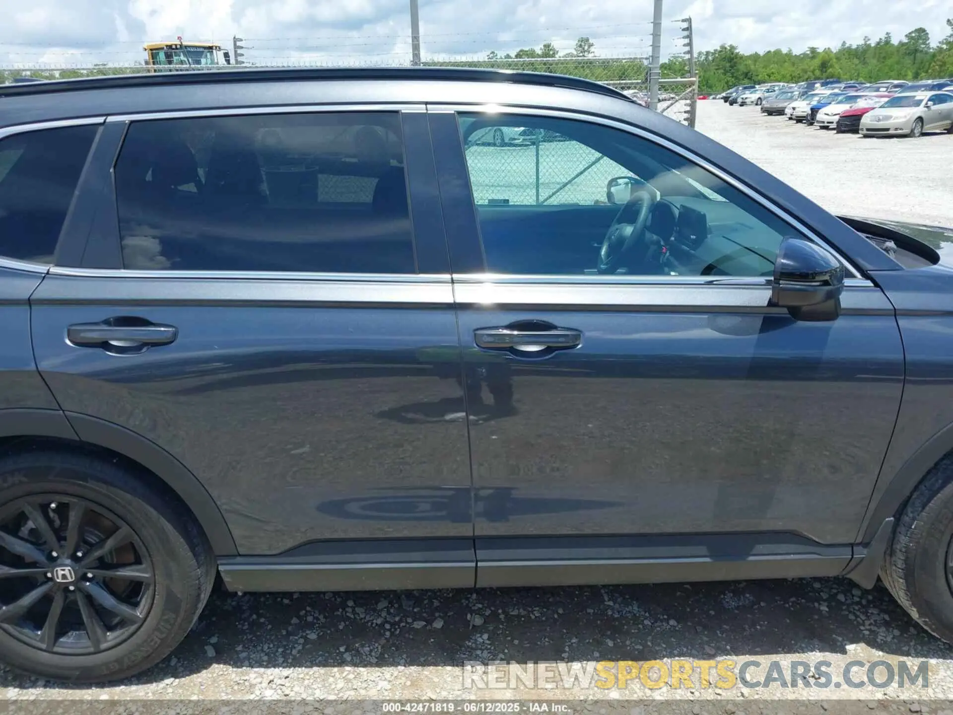 13 Photograph of a damaged car 7FARS5H54PE001747 HONDA CR-V HYBRID 2023