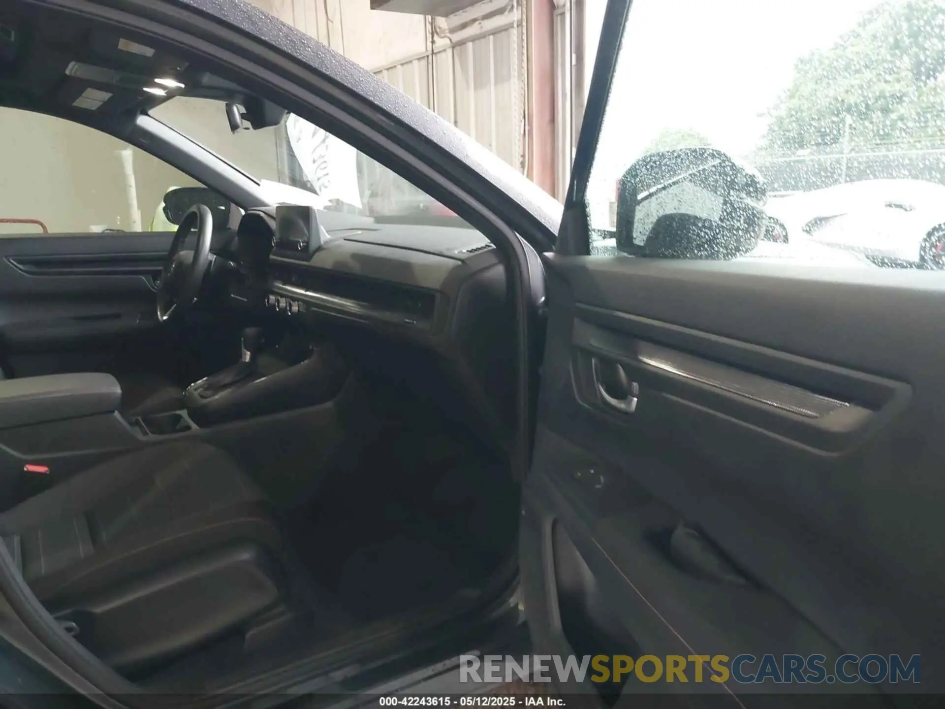 5 Photograph of a damaged car 7FARS6H50PE040941 HONDA CR-V HYBRID 2023