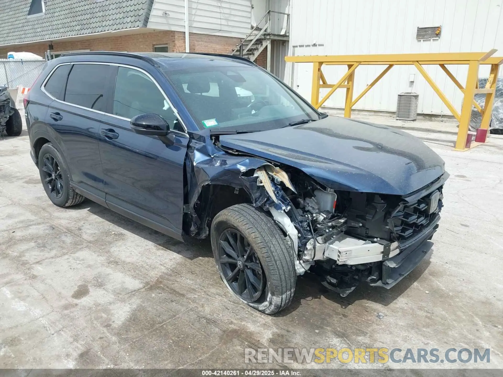 1 Photograph of a damaged car 7FARS6H52PE005253 HONDA CR-V HYBRID 2023