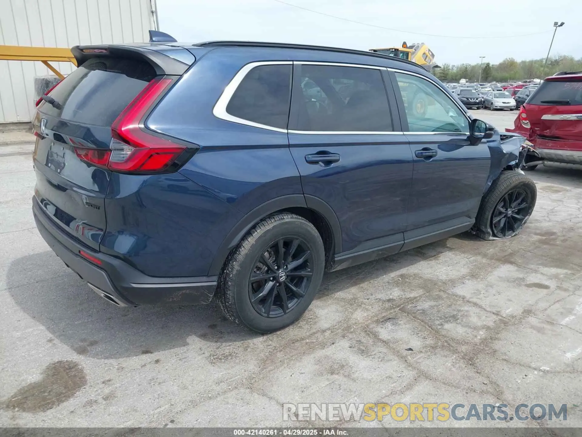 4 Photograph of a damaged car 7FARS6H52PE005253 HONDA CR-V HYBRID 2023