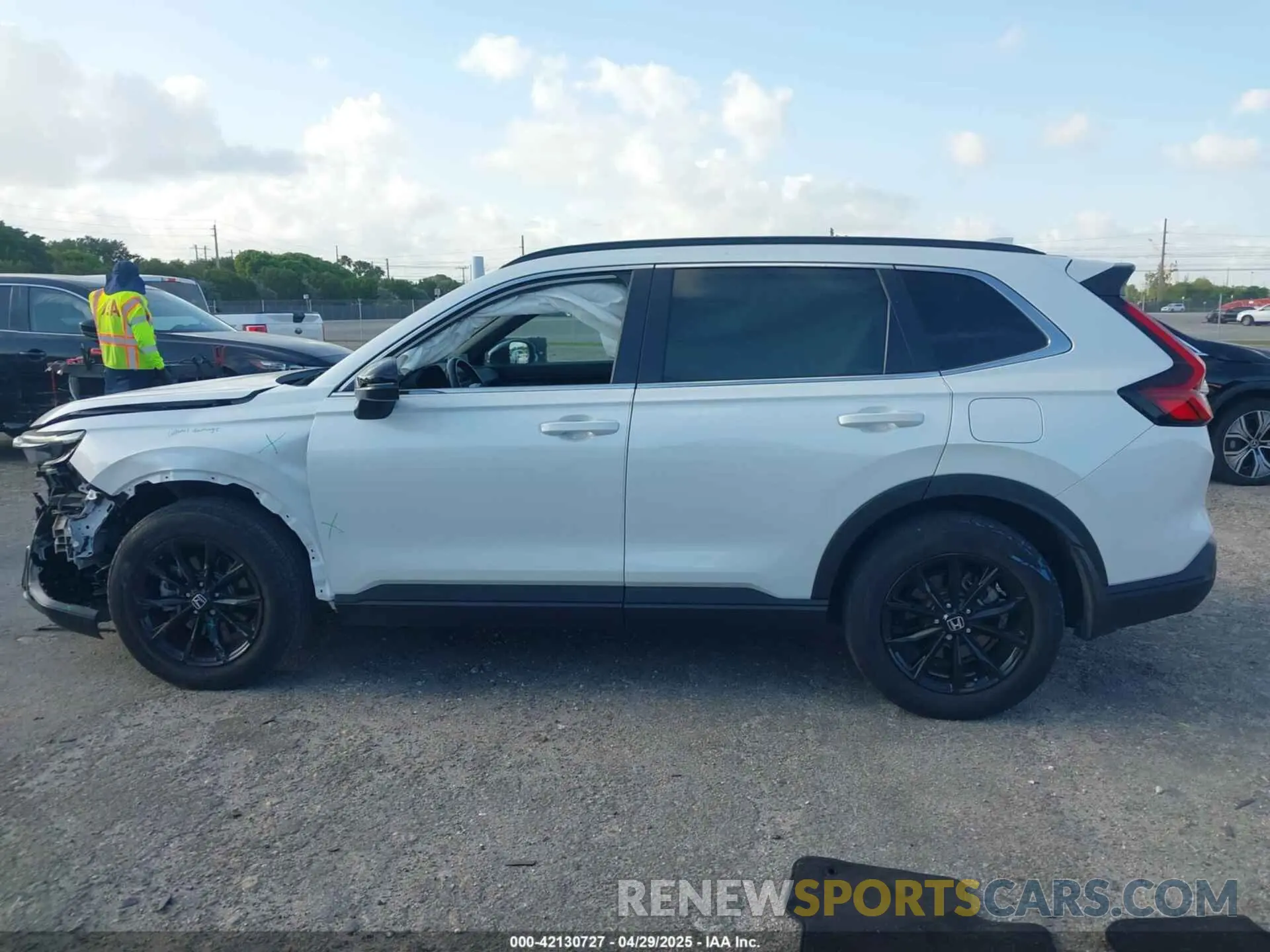 15 Photograph of a damaged car 7FARS6H59PE033471 HONDA CR-V HYBRID 2023