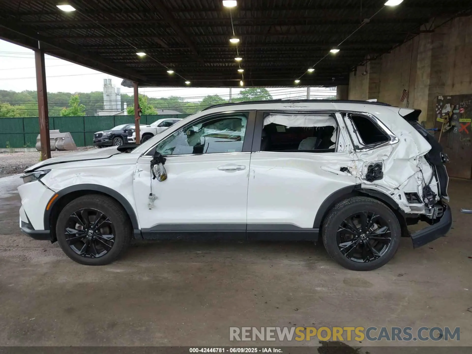 14 Photograph of a damaged car 7FARS6H90PE015430 HONDA CR-V HYBRID 2023
