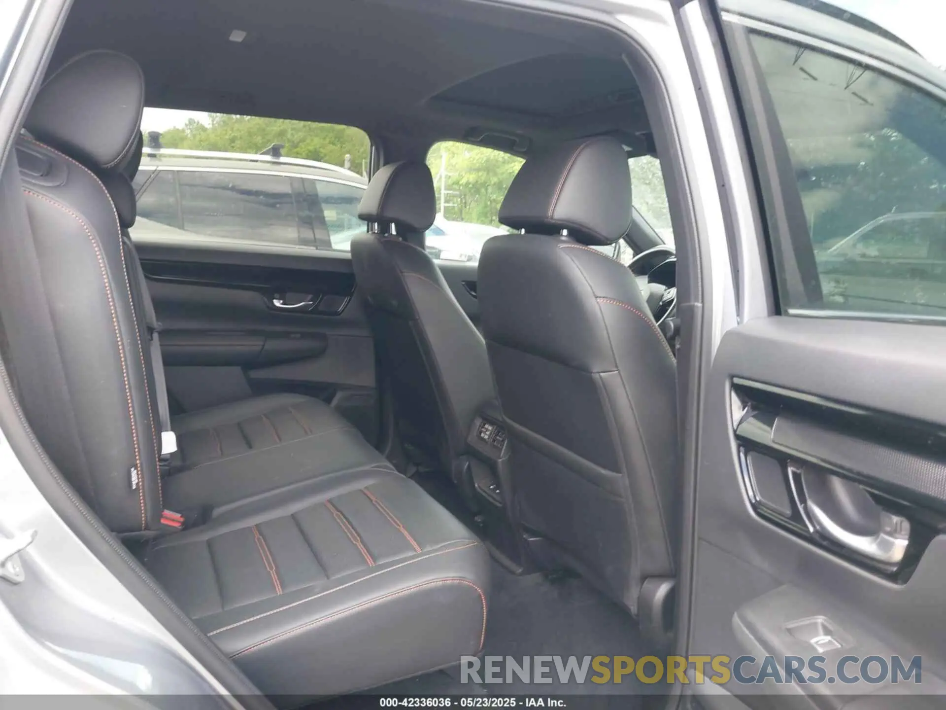8 Photograph of a damaged car 7FARS6H96PE000222 HONDA CR-V HYBRID 2023
