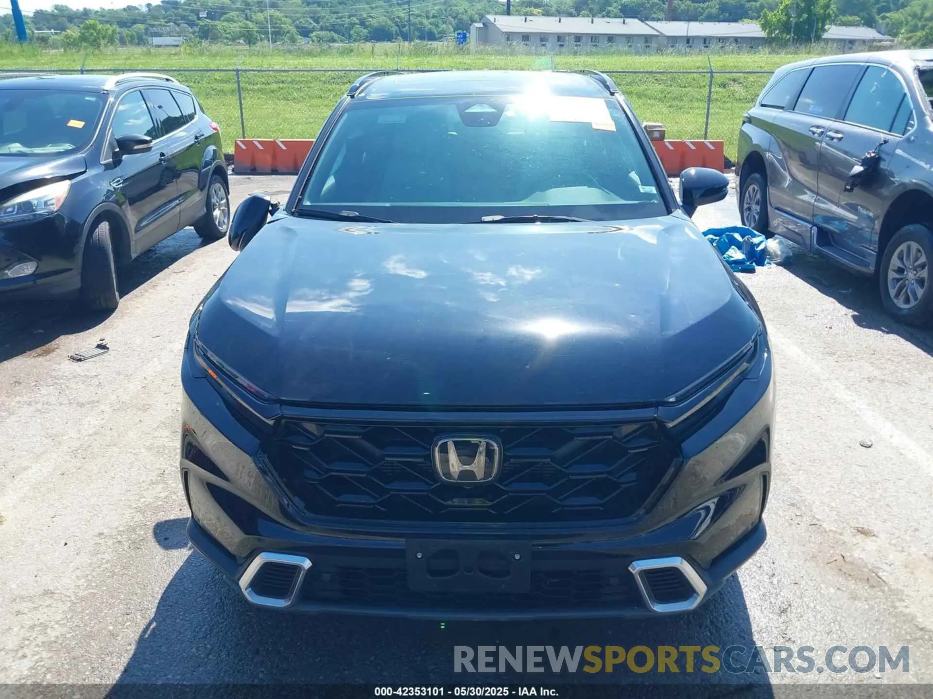 12 Photograph of a damaged car 7FARS6H96PE036332 HONDA CR-V HYBRID 2023