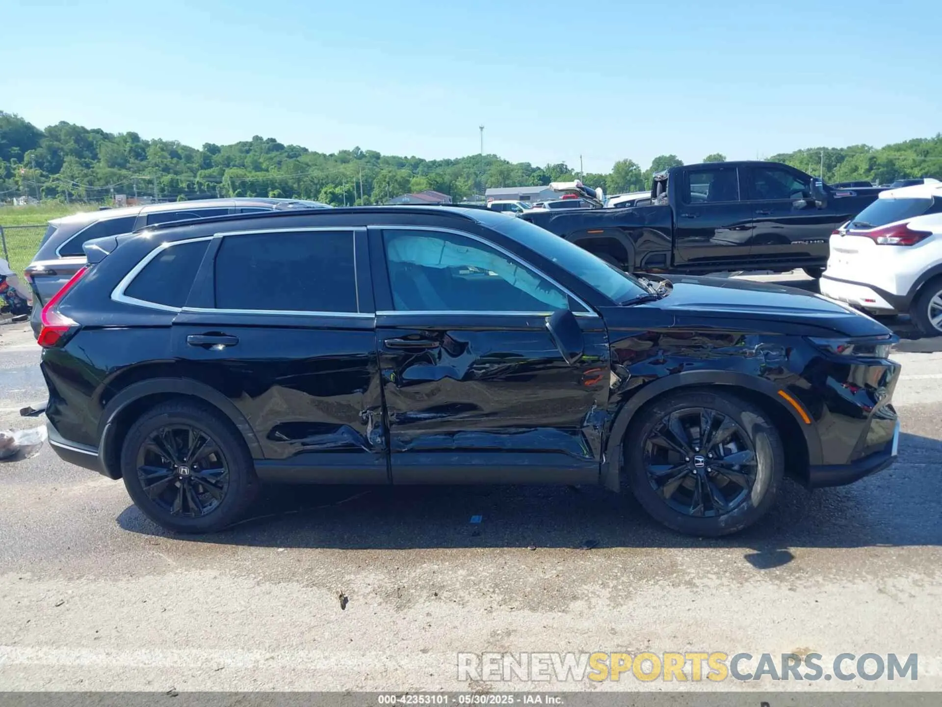 13 Photograph of a damaged car 7FARS6H96PE036332 HONDA CR-V HYBRID 2023