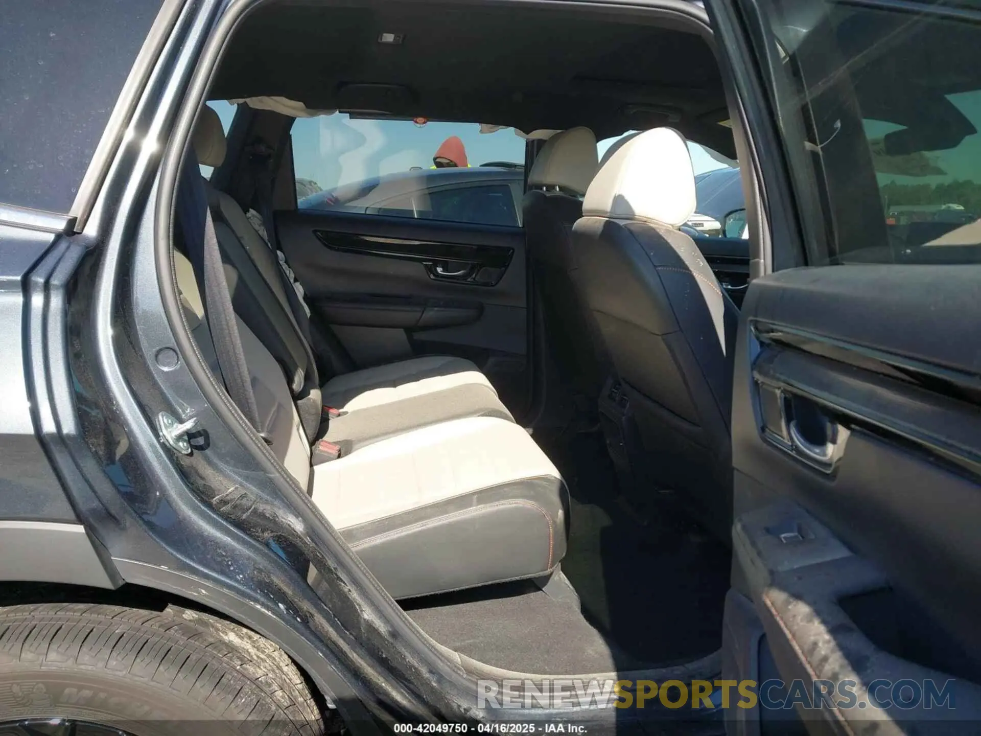 8 Photograph of a damaged car 7FARS6H96PE036623 HONDA CR-V HYBRID 2023