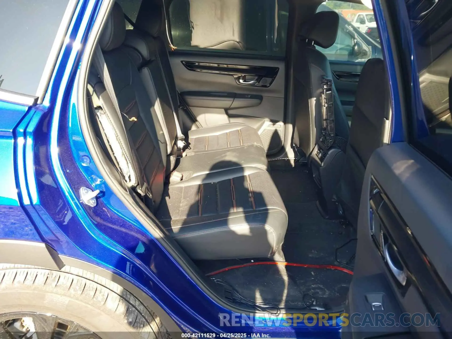 8 Photograph of a damaged car 7FARS6H9XPE037158 HONDA CR-V HYBRID 2023
