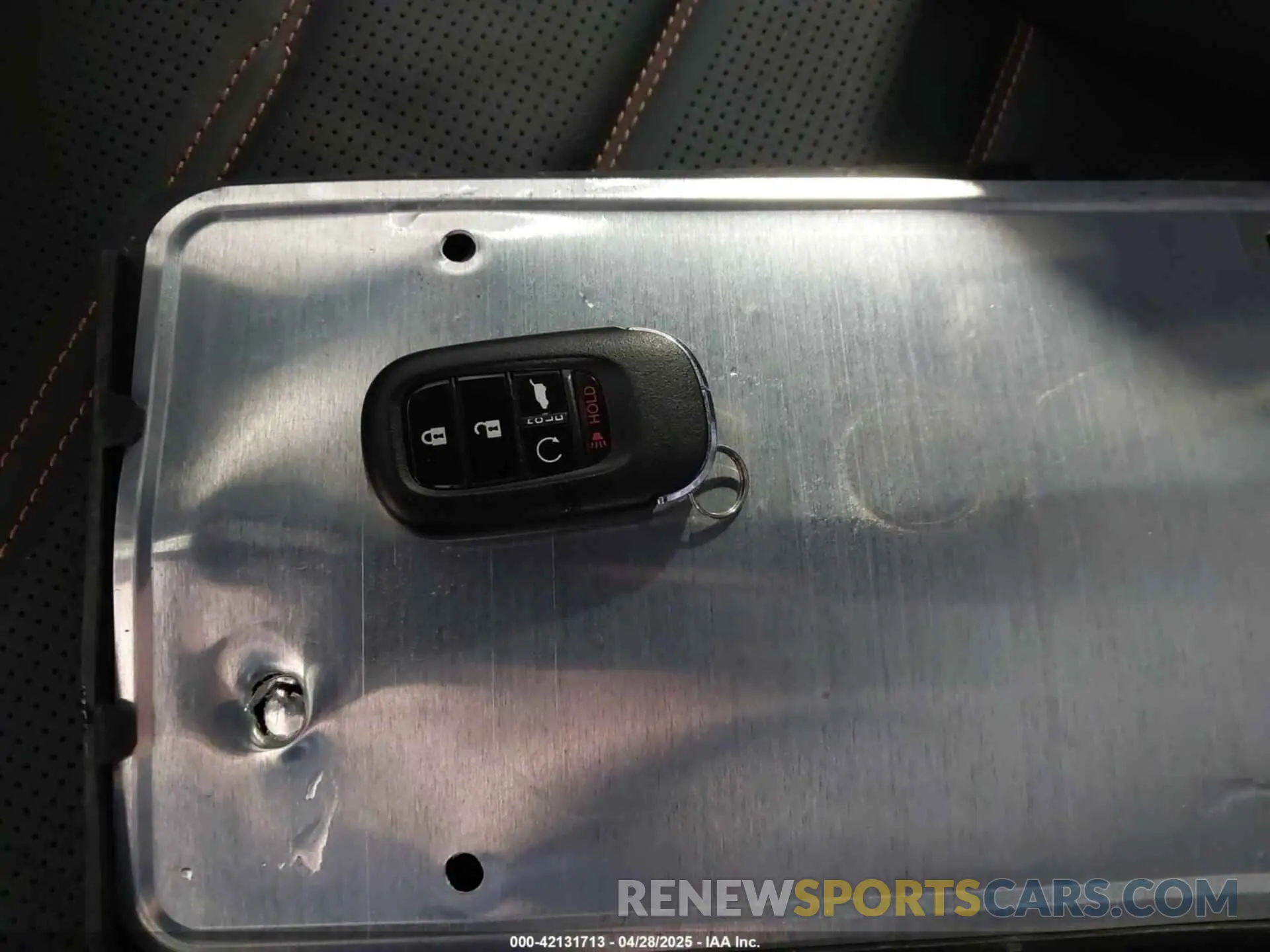 11 Photograph of a damaged car 5J6RS6H92RL013104 HONDA CR-V HYBRID 2024