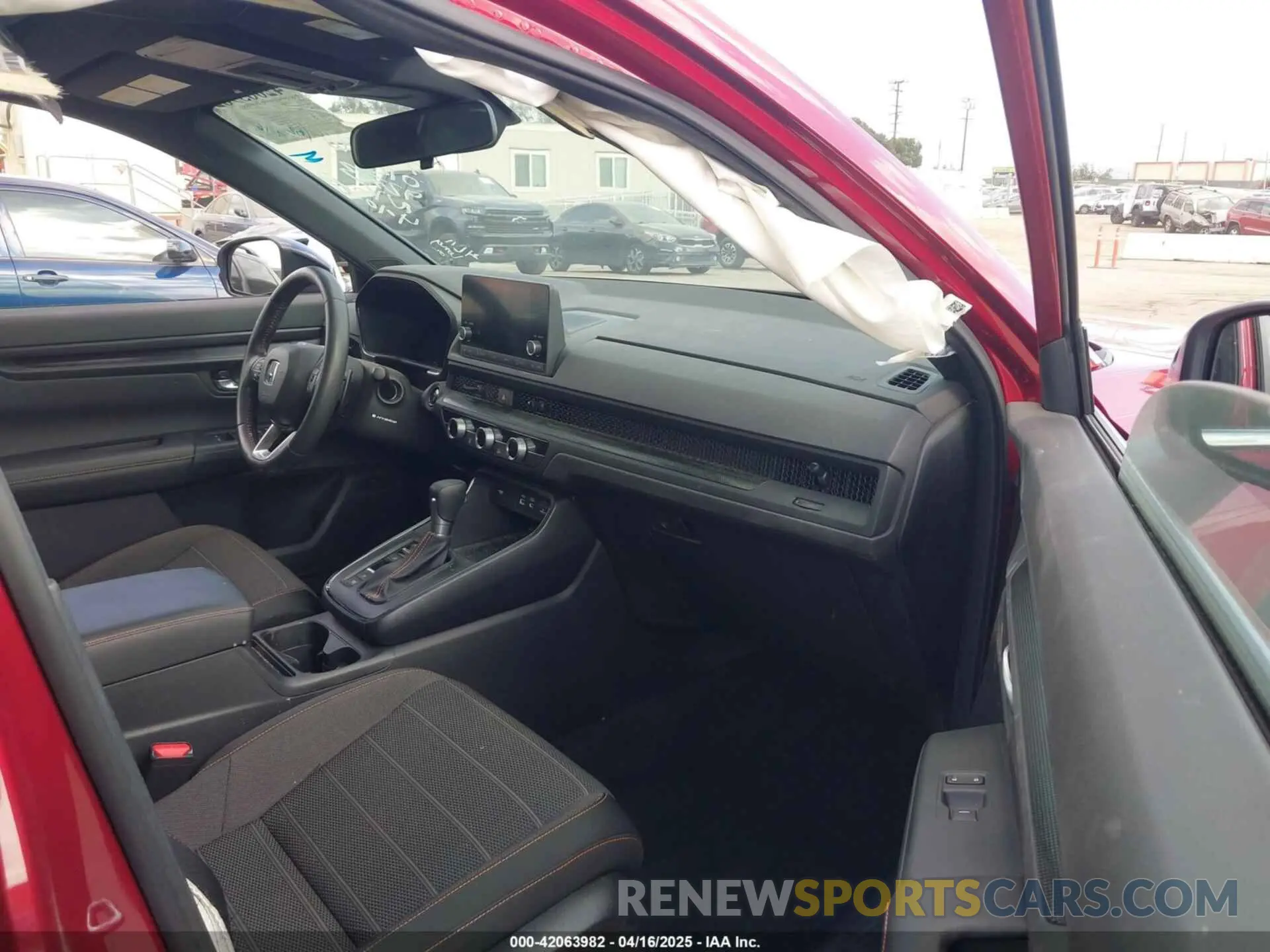 5 Photograph of a damaged car 7FARS5H50RE035932 HONDA CR-V HYBRID 2024