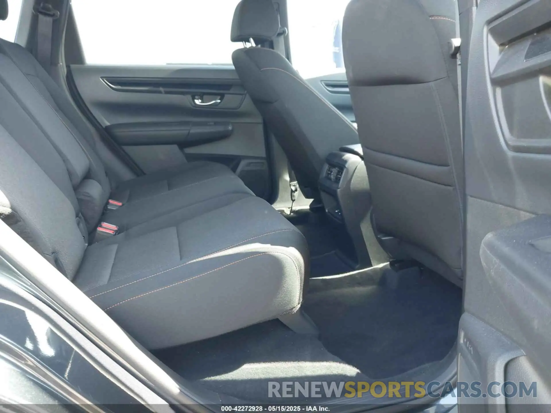 8 Photograph of a damaged car 7FARS5H51RE000395 HONDA CR-V HYBRID 2024