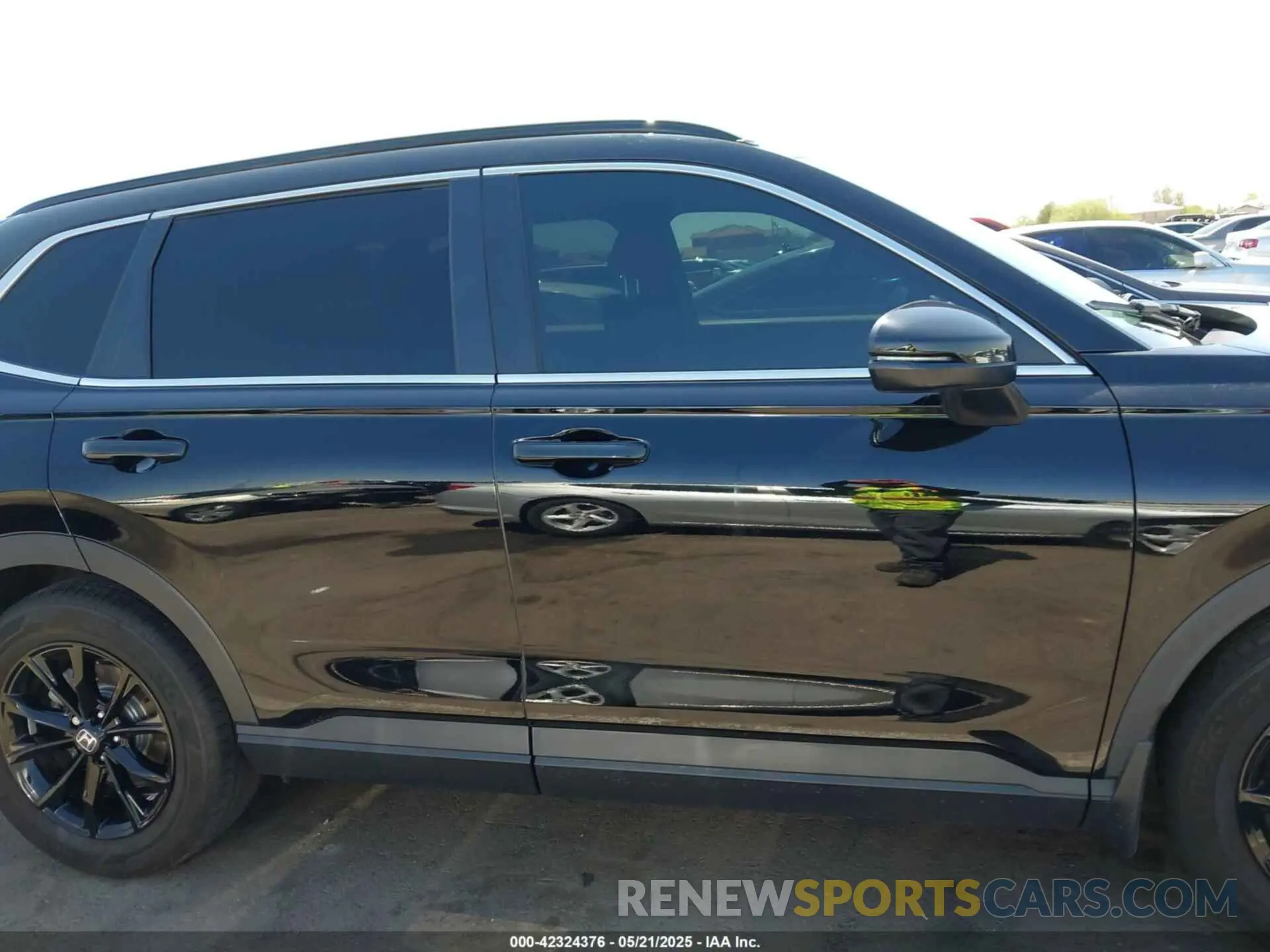 13 Photograph of a damaged car 7FARS5H52RE007582 HONDA CR-V HYBRID 2024