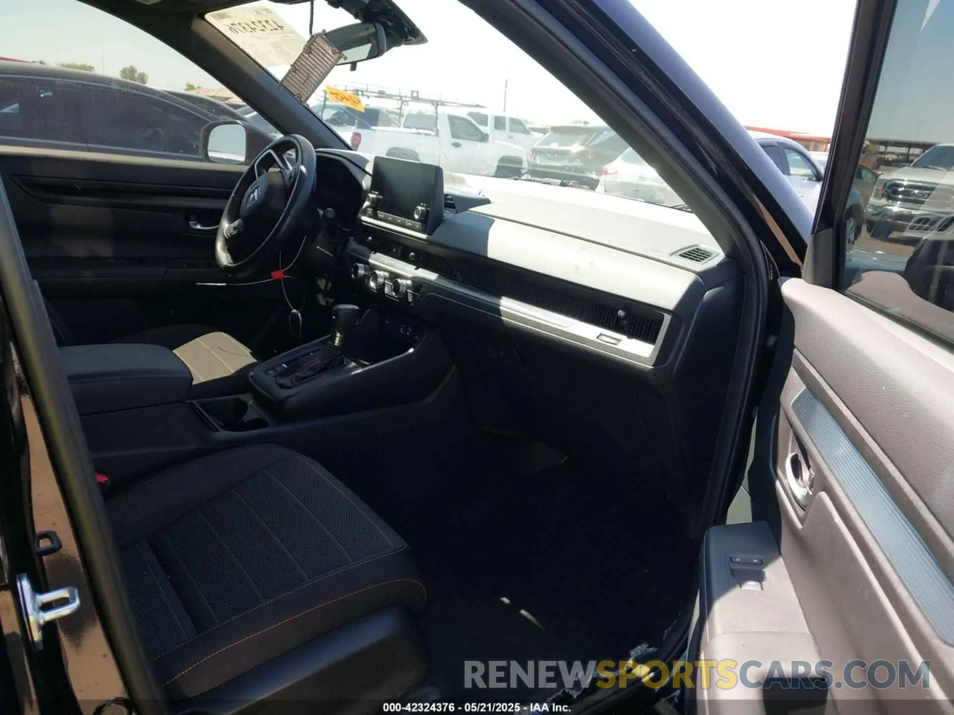 5 Photograph of a damaged car 7FARS5H52RE007582 HONDA CR-V HYBRID 2024