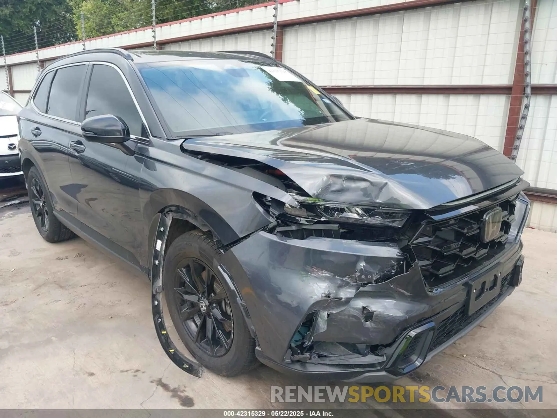 1 Photograph of a damaged car 7FARS5H81RE023590 HONDA CR-V HYBRID 2024