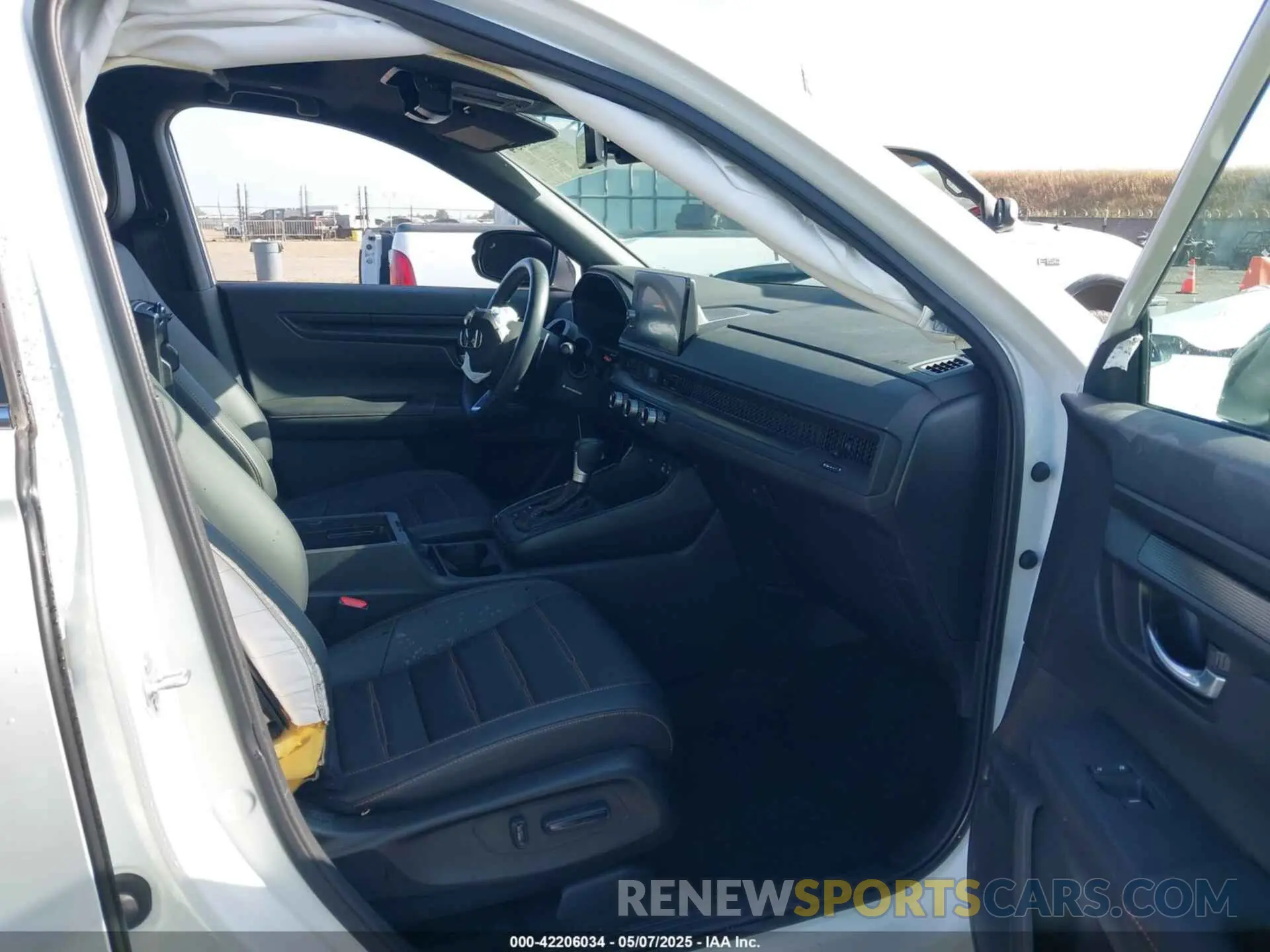 5 Photograph of a damaged car 7FARS6H84RE079321 HONDA CR-V HYBRID 2024