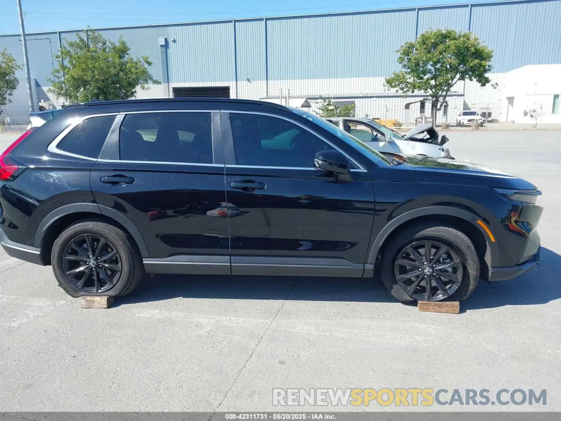 13 Photograph of a damaged car 7FARS6H89RE069089 HONDA CR-V HYBRID 2024
