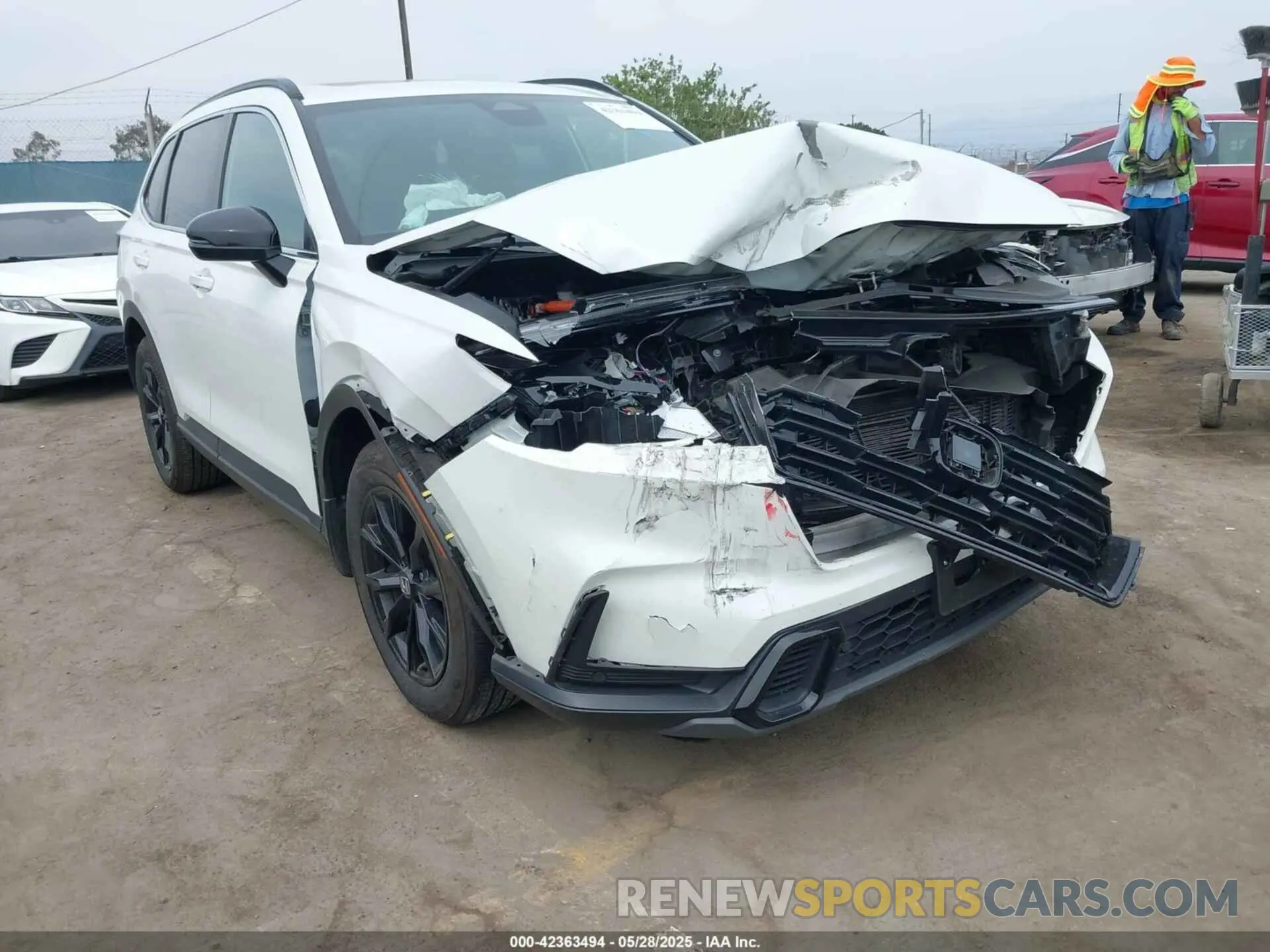 1 Фотография поврежденного автомобиля 7FARS6H8XRE018670 HONDA CR-V HYBRID 2024