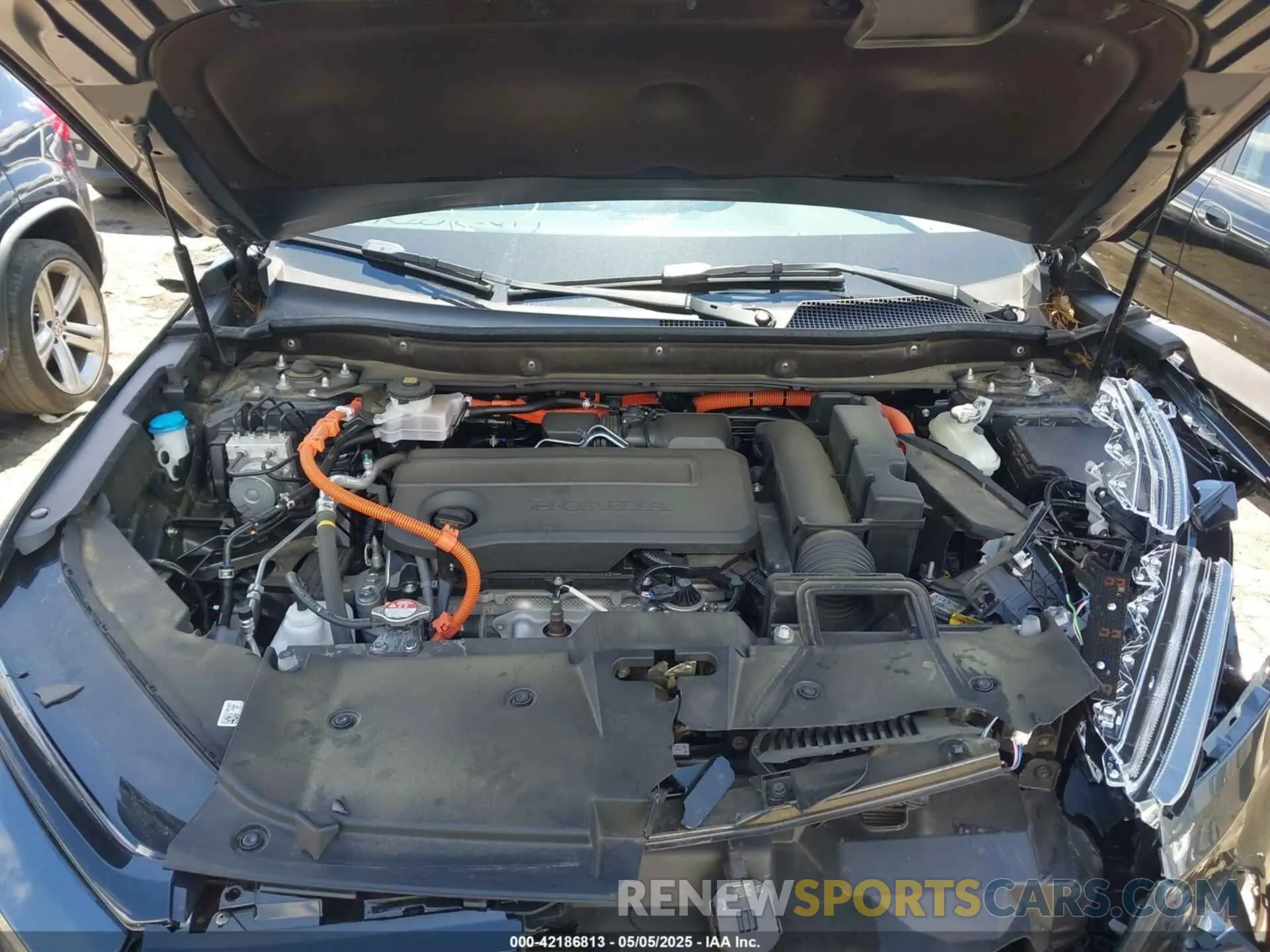 10 Photograph of a damaged car 7FARS6H91RE065742 HONDA CR-V HYBRID 2024