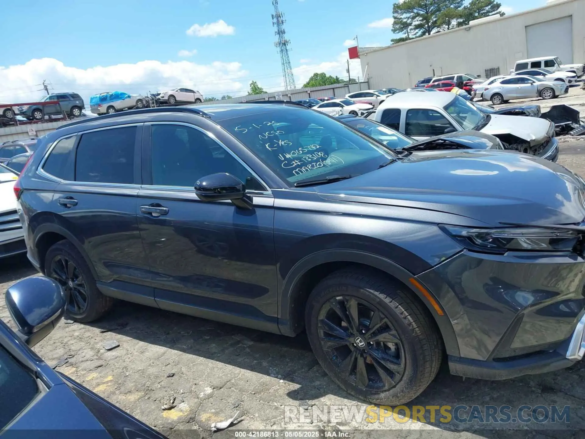 13 Photograph of a damaged car 7FARS6H91RE065742 HONDA CR-V HYBRID 2024