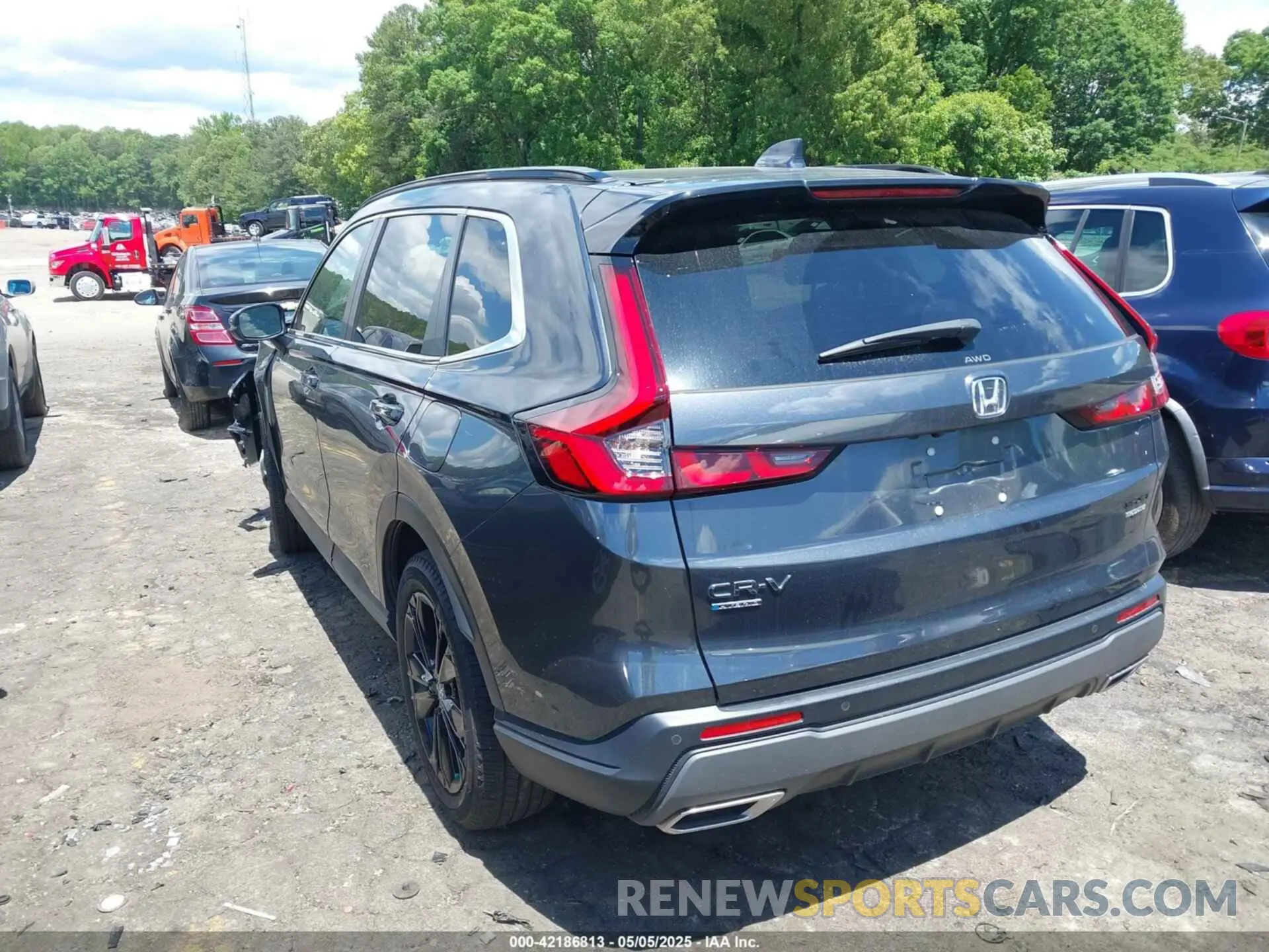 3 Photograph of a damaged car 7FARS6H91RE065742 HONDA CR-V HYBRID 2024