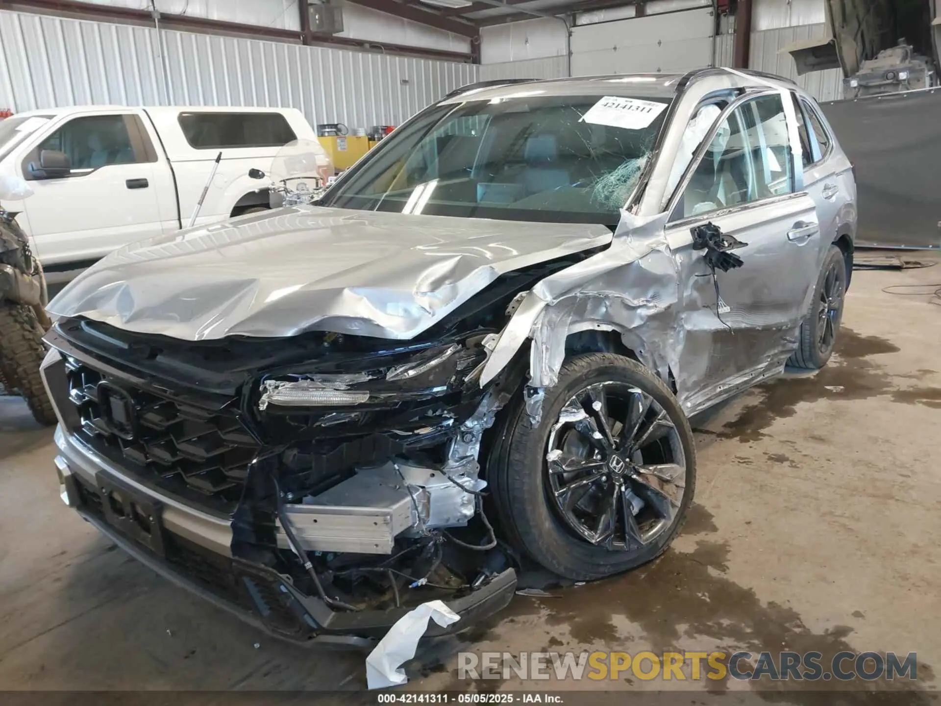 2 Photograph of a damaged car 7FARS6H93RE019572 HONDA CR-V HYBRID 2024