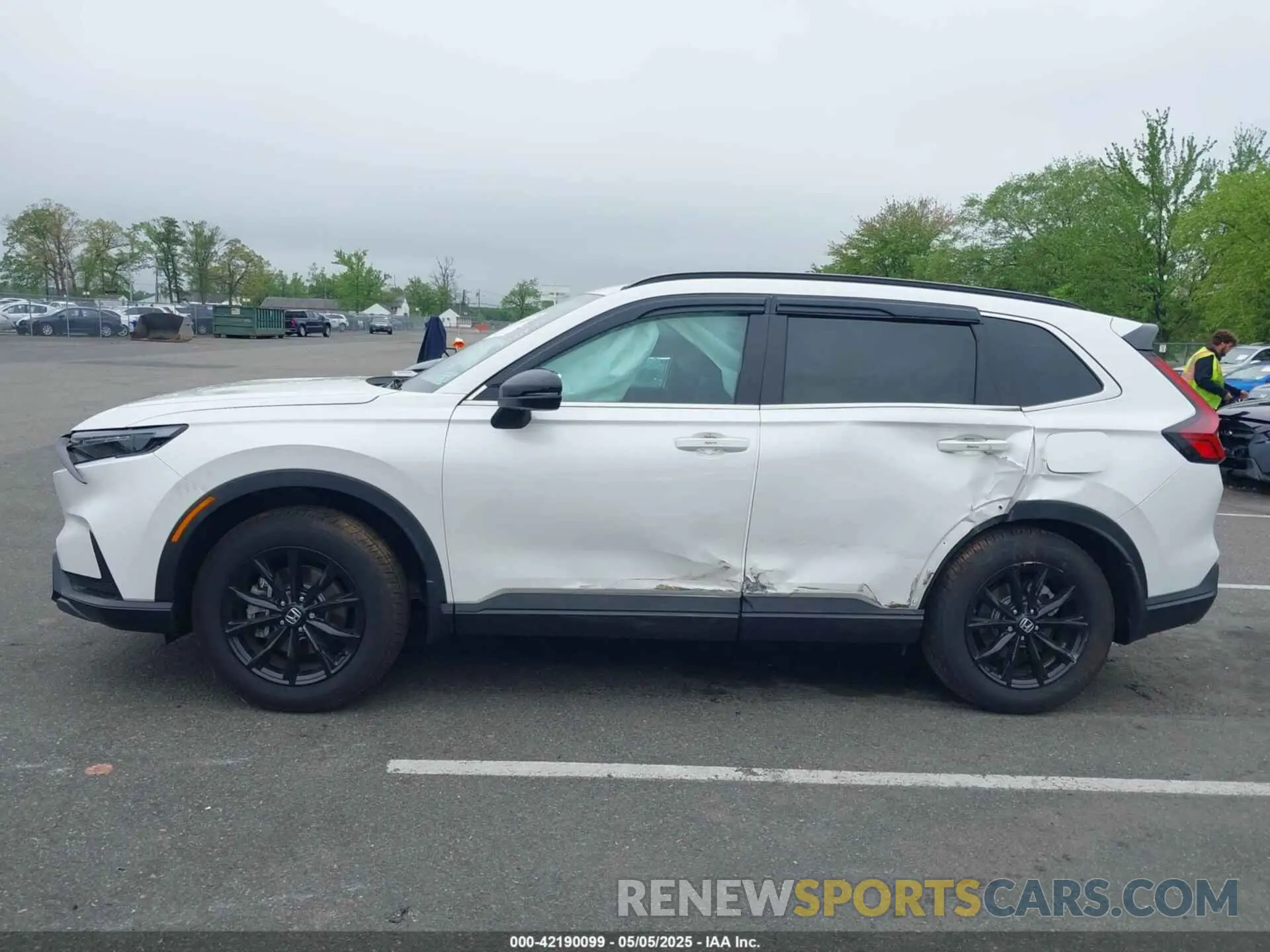 13 Photograph of a damaged car 5J6RS6H59SL014933 HONDA CR-V HYBRID 2025