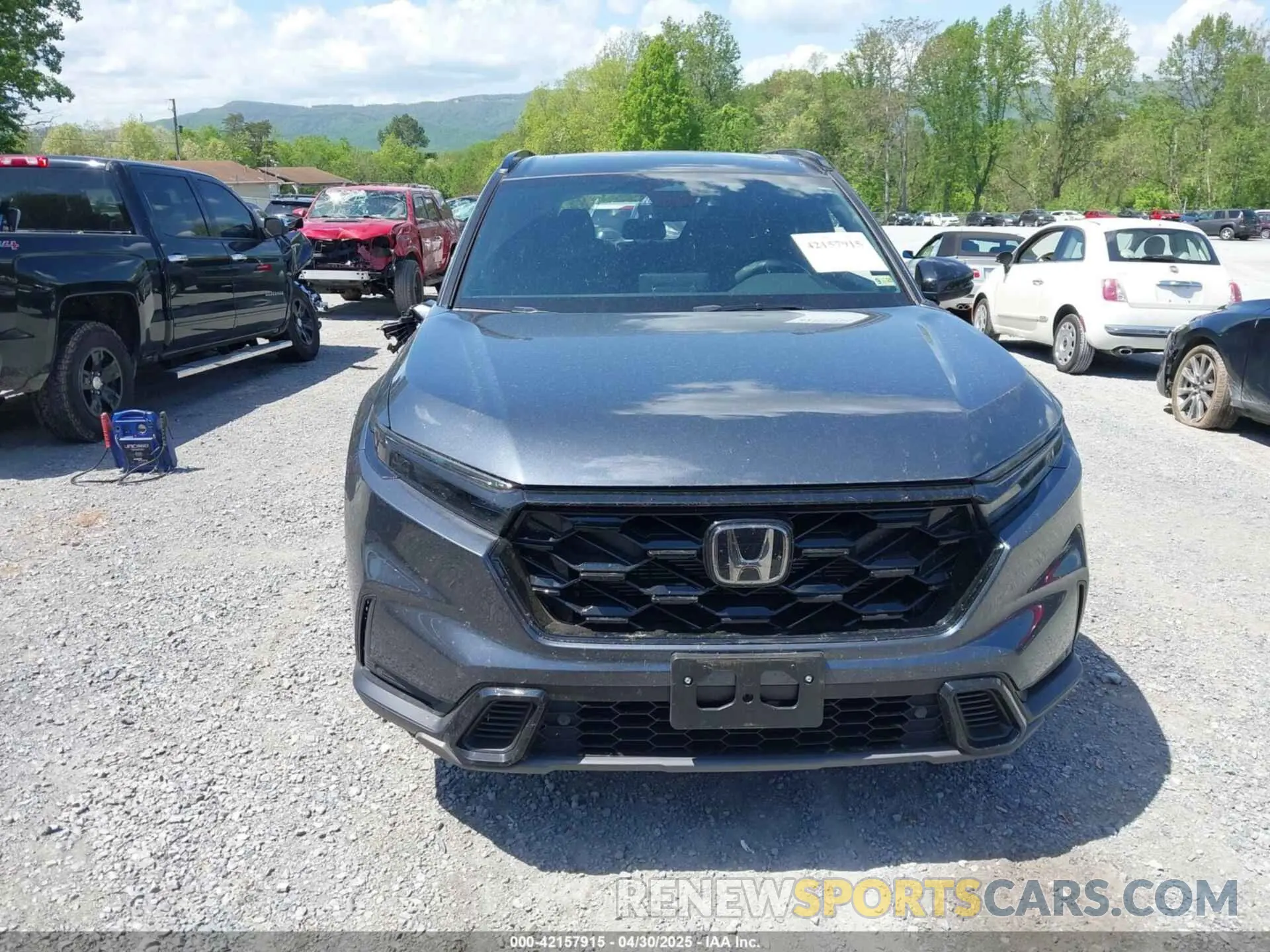 13 Photograph of a damaged car 5J6RS6H83SL013562 HONDA CR-V HYBRID 2025