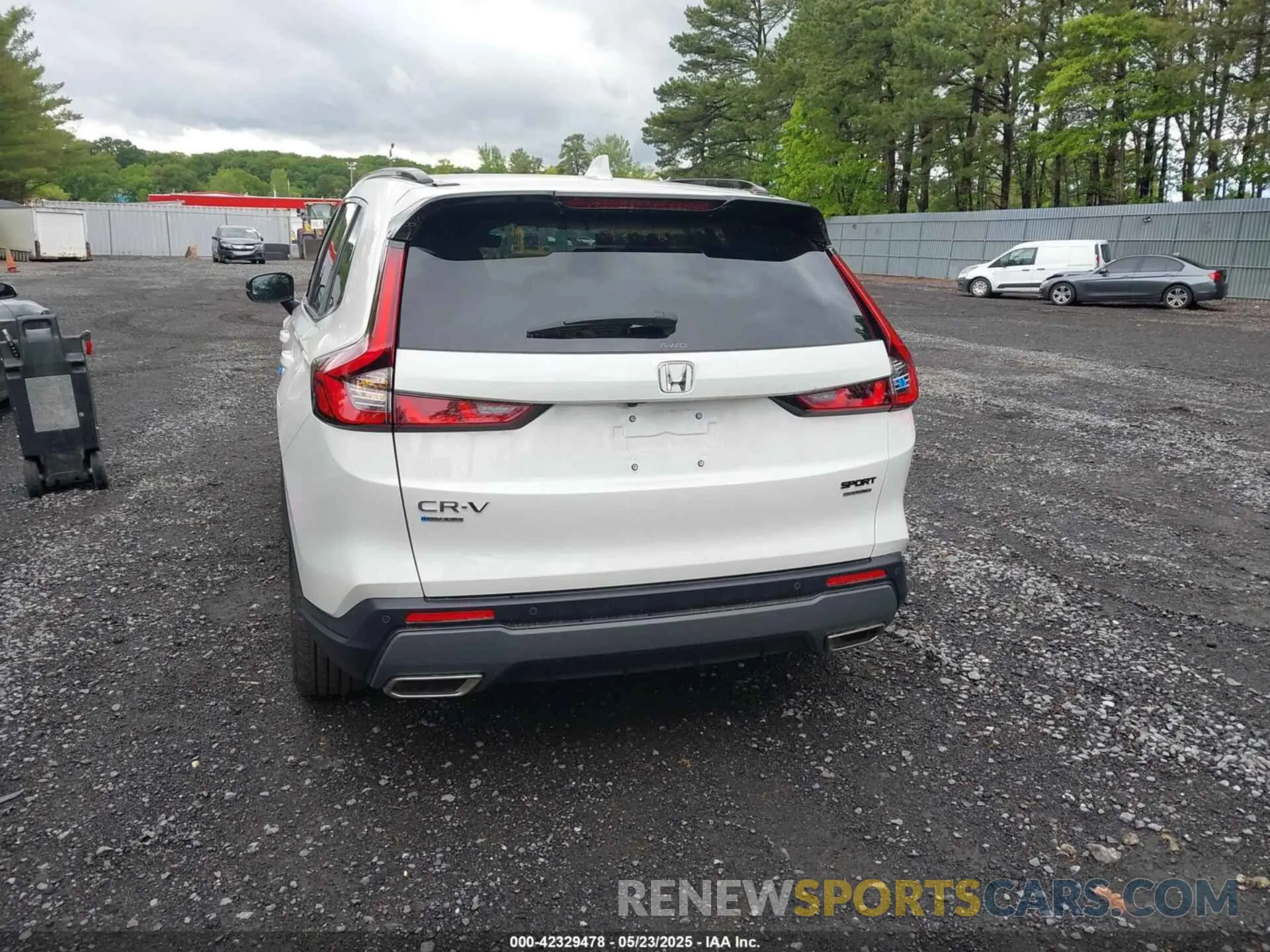 16 Photograph of a damaged car 5J6RS6H95SL009344 HONDA CR-V HYBRID 2025