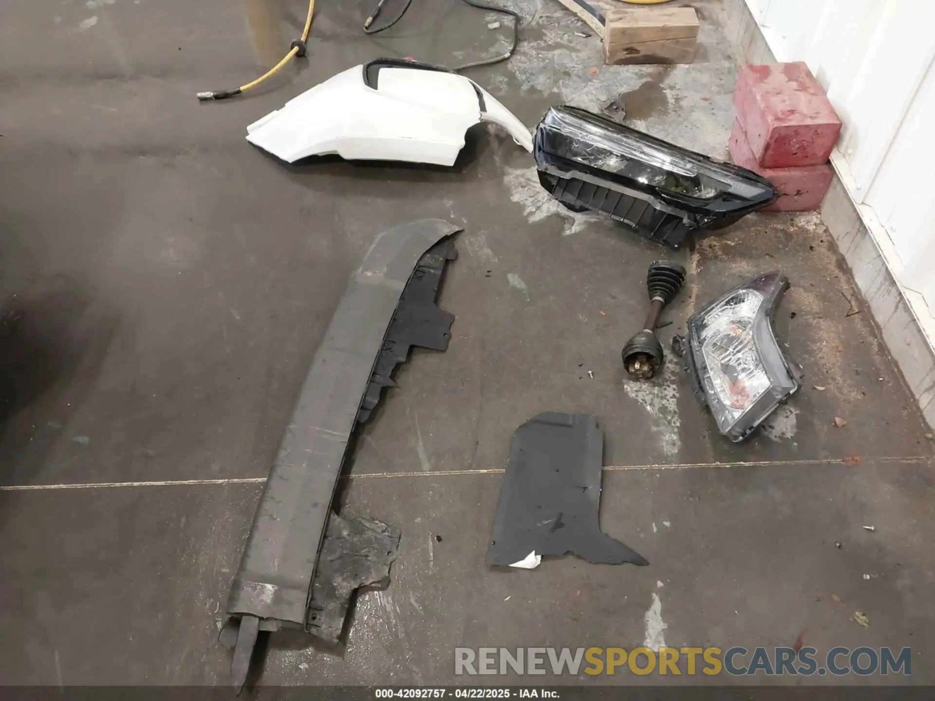 12 Photograph of a damaged car 5J6RS6H98SL005644 HONDA CR-V HYBRID 2025