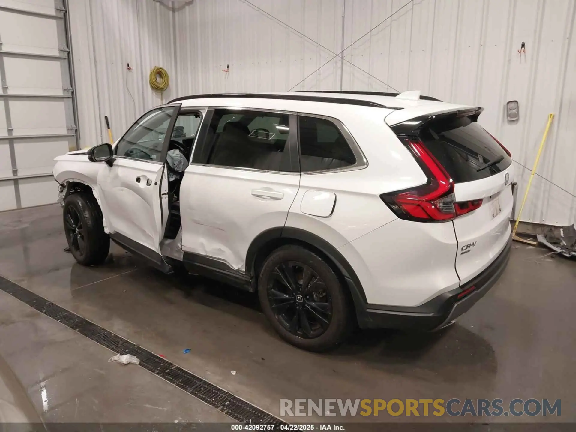 3 Photograph of a damaged car 5J6RS6H98SL005644 HONDA CR-V HYBRID 2025