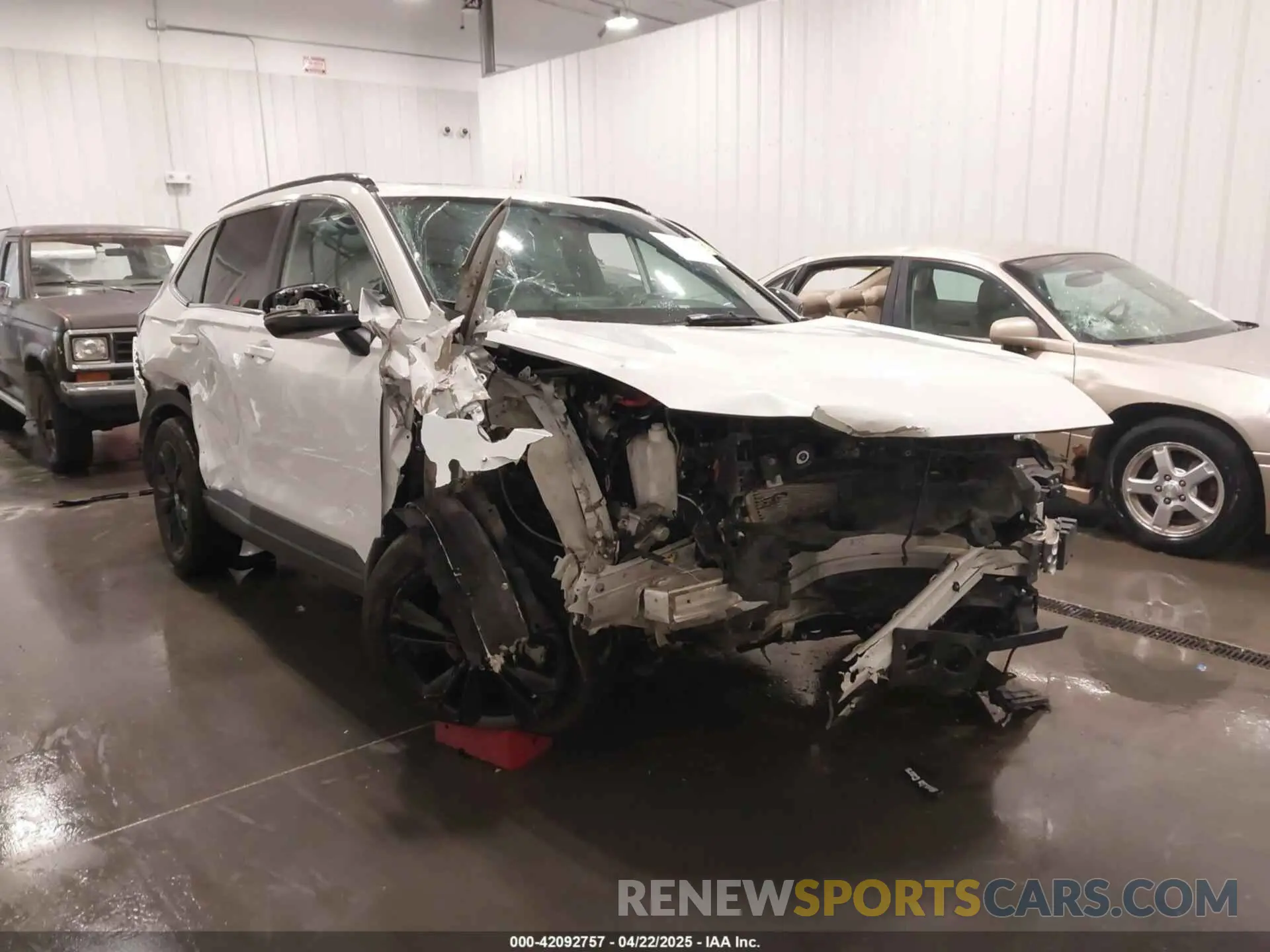 6 Photograph of a damaged car 5J6RS6H98SL005644 HONDA CR-V HYBRID 2025