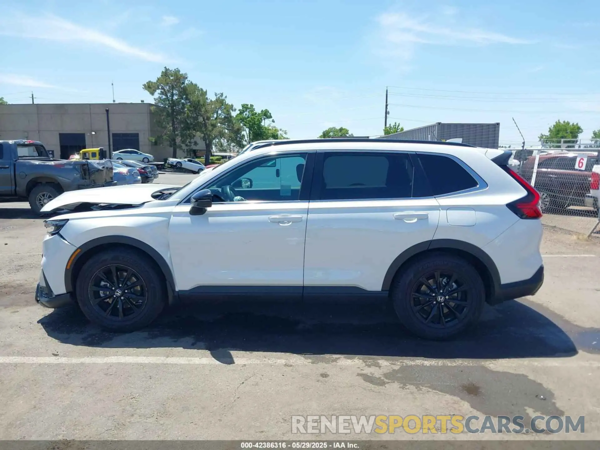 14 Photograph of a damaged car 7FARS5H81SE021568 HONDA CR-V HYBRID 2025