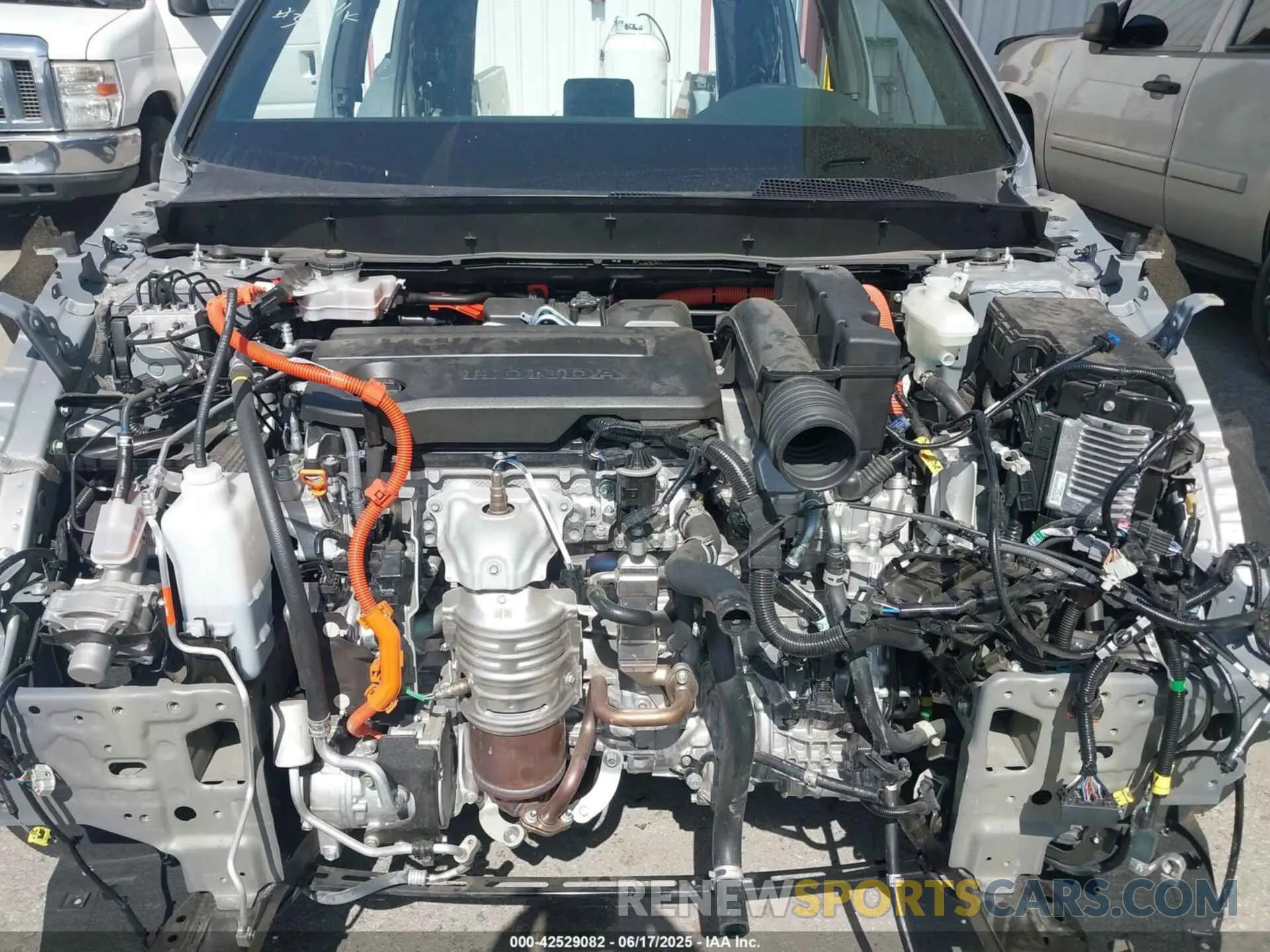10 Photograph of a damaged car 7FARS5H83SE003704 HONDA CR-V HYBRID 2025