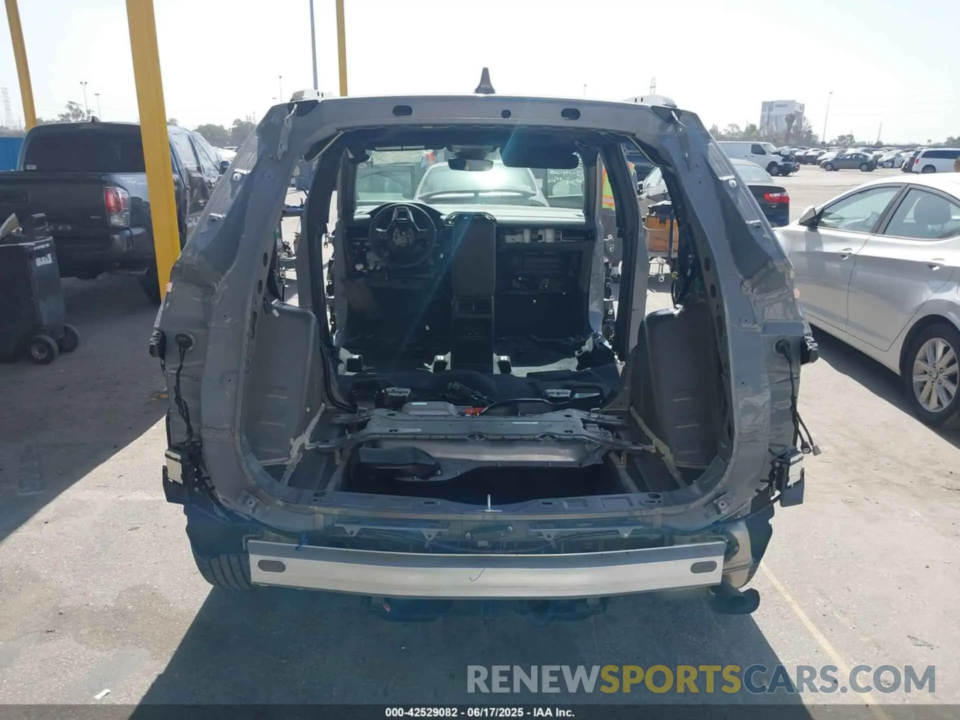 15 Photograph of a damaged car 7FARS5H83SE003704 HONDA CR-V HYBRID 2025