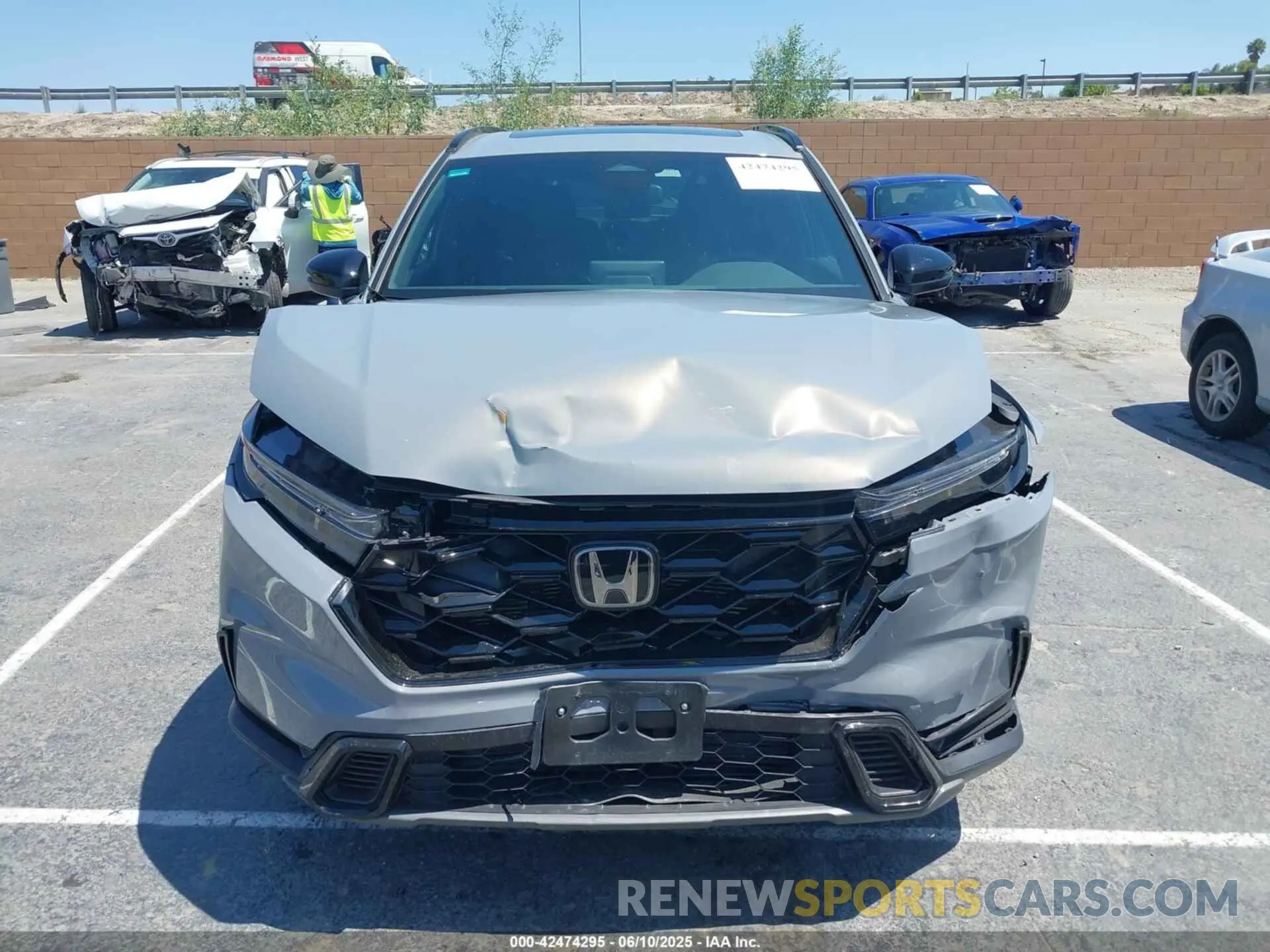 6 Photograph of a damaged car 7FARS6H59SE063756 HONDA CR-V HYBRID 2025
