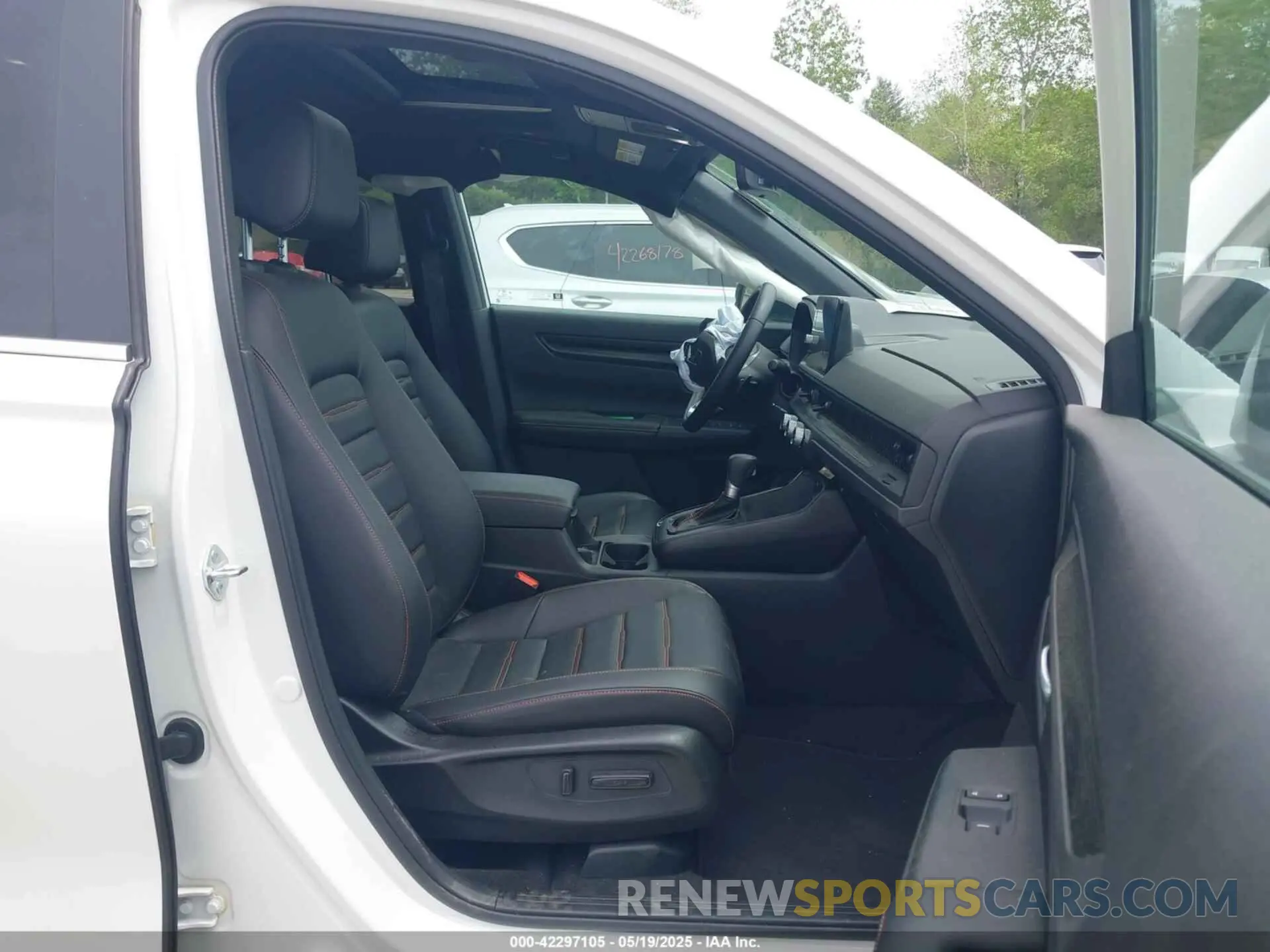 5 Photograph of a damaged car 7FARS6H80SE075899 HONDA CR-V HYBRID 2025