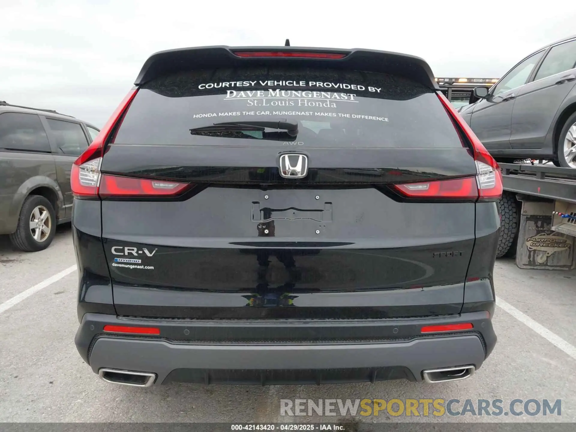 17 Photograph of a damaged car 7FARS6H81SE084773 HONDA CR-V HYBRID 2025
