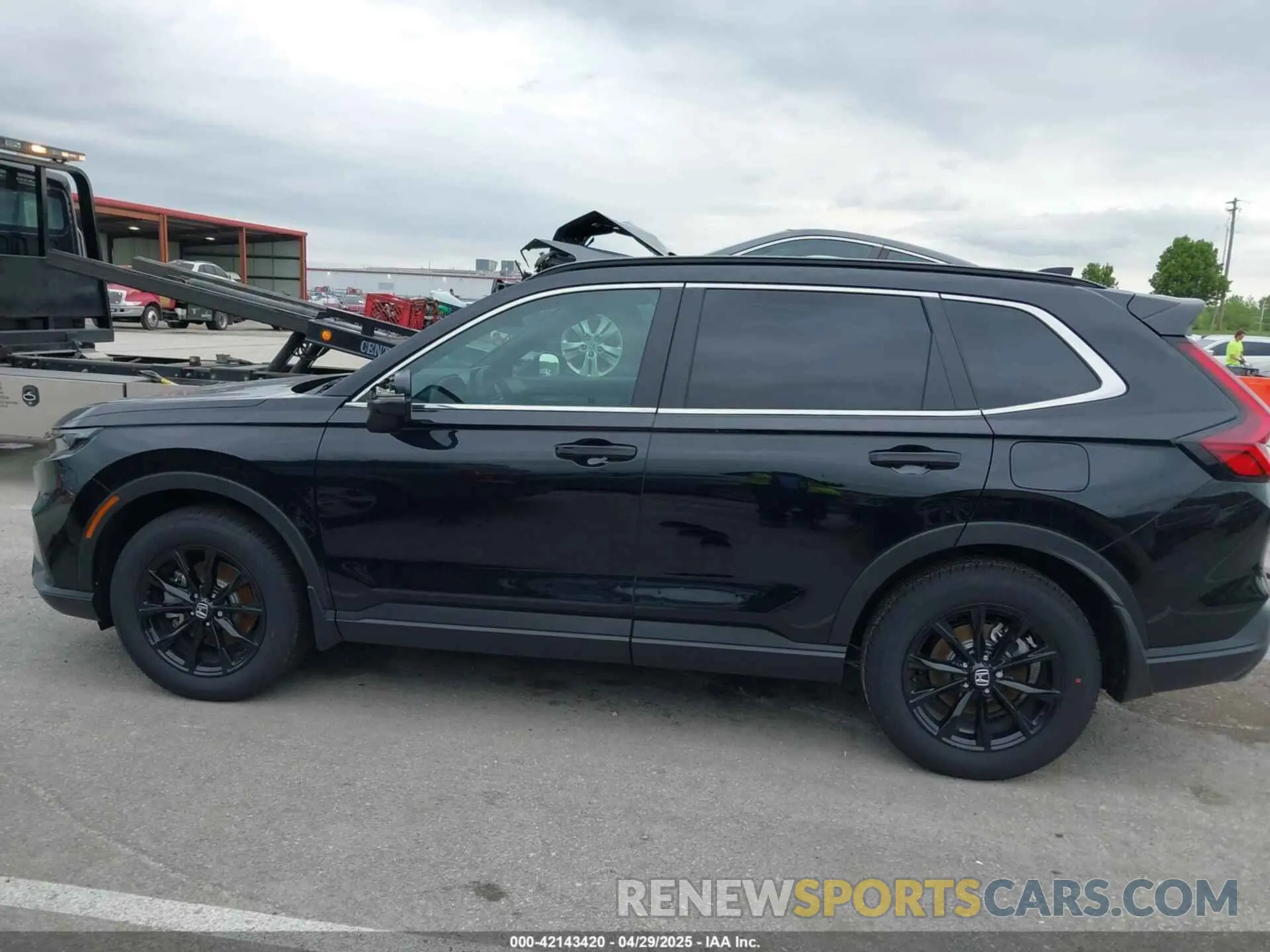 18 Photograph of a damaged car 7FARS6H81SE084773 HONDA CR-V HYBRID 2025