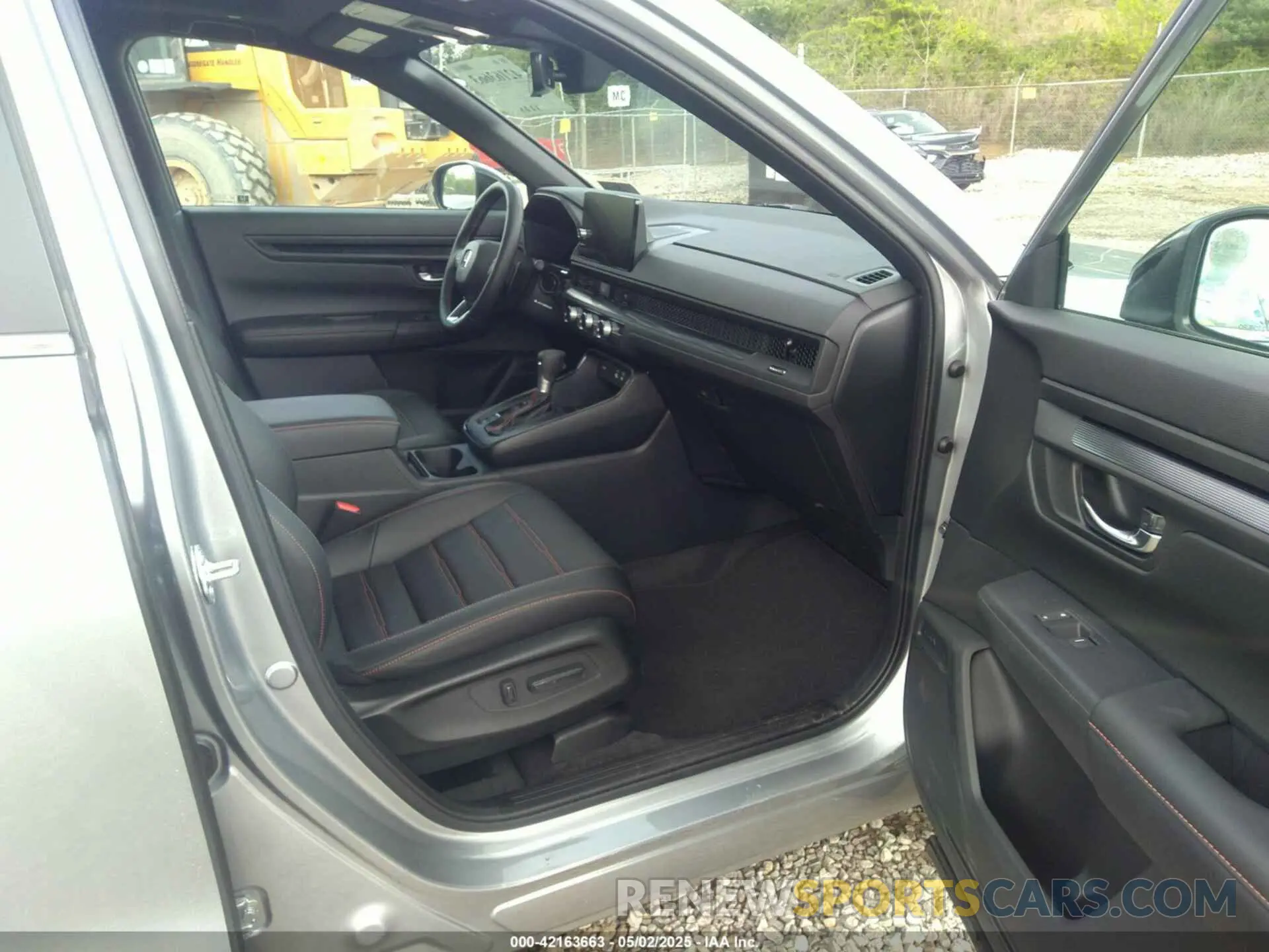 5 Photograph of a damaged car 7FARS6H83SE038362 HONDA CR-V HYBRID 2025