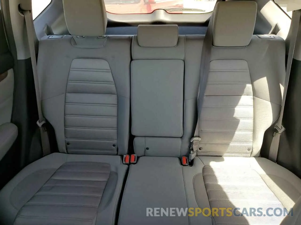 10 Photograph of a damaged car 2HKRW1H52KH506897 HONDA CRV 2019