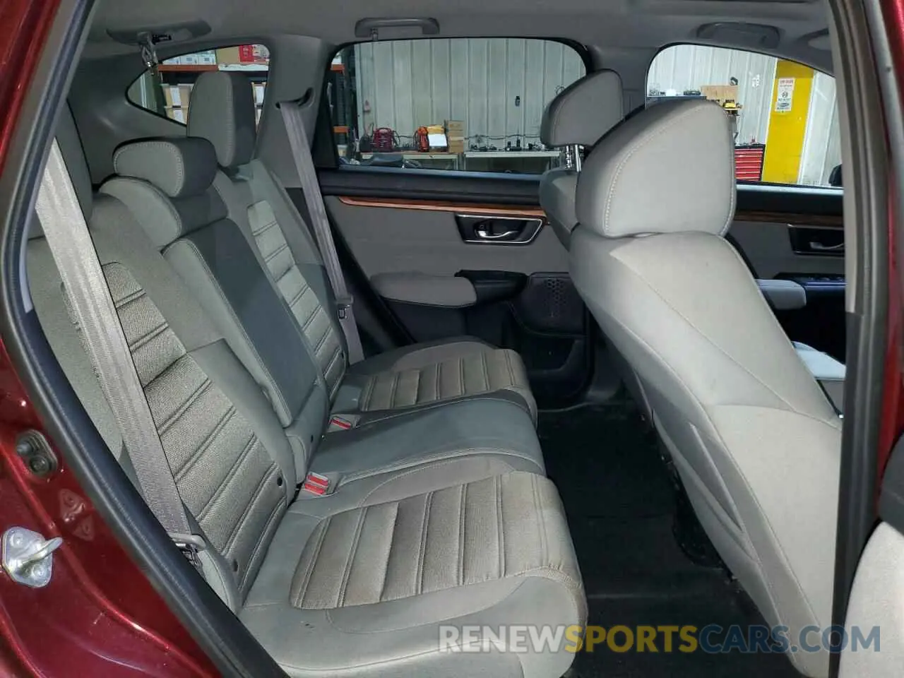 11 Photograph of a damaged car 2HKRW2H50KH649501 HONDA CRV 2019