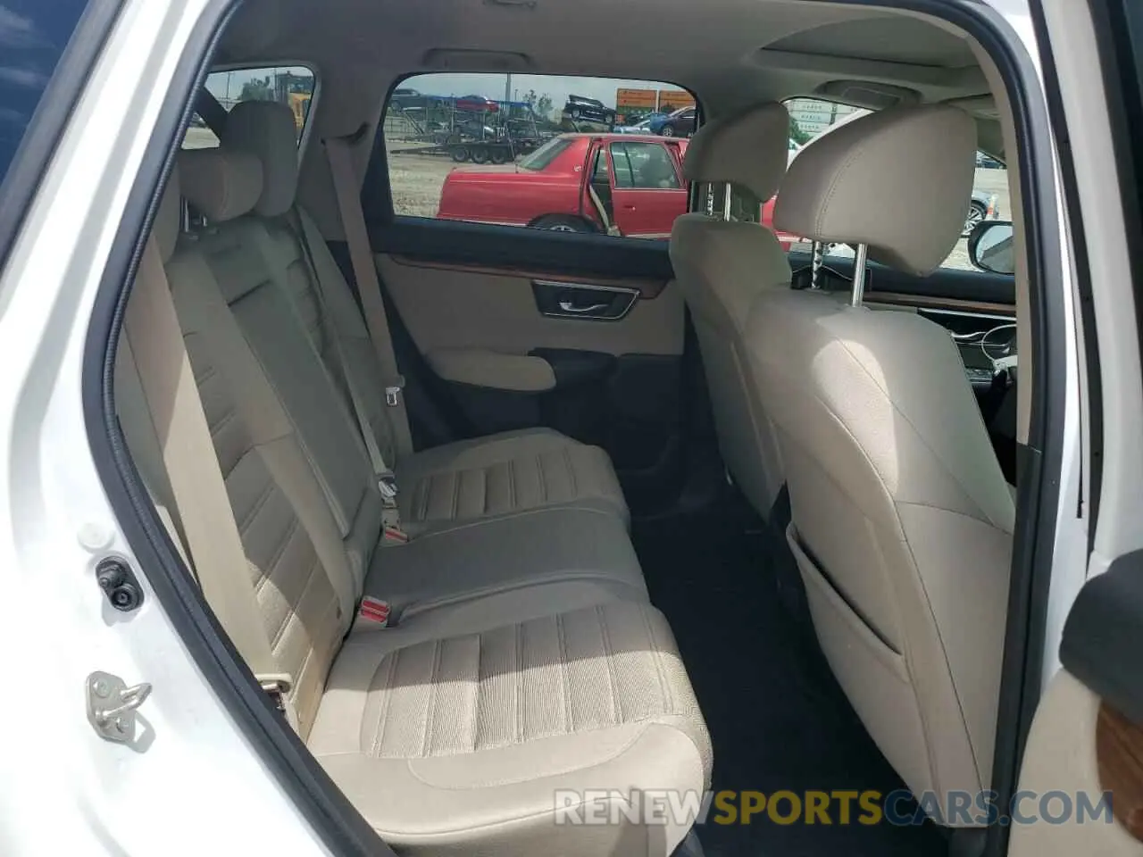 11 Photograph of a damaged car 2HKRW2H50KH664998 HONDA CRV 2019