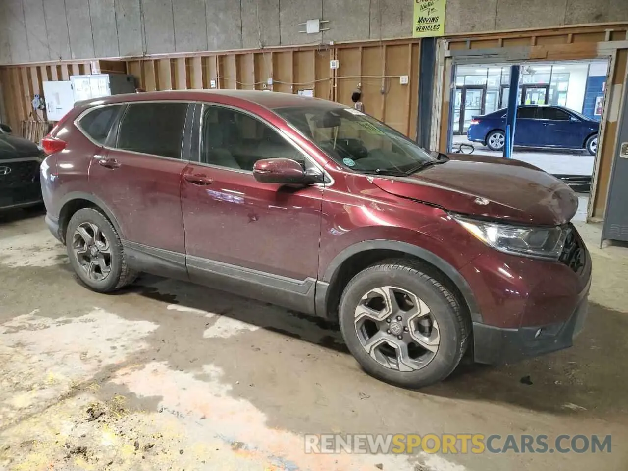4 Photograph of a damaged car 2HKRW2H52KH655333 HONDA CRV 2019