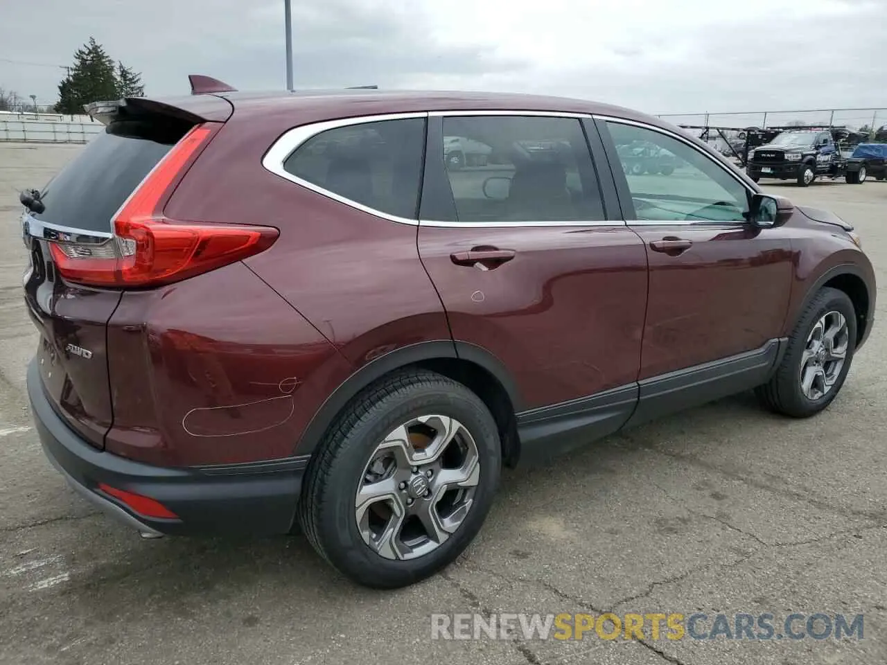 3 Photograph of a damaged car 2HKRW2H52KH661102 HONDA CRV 2019