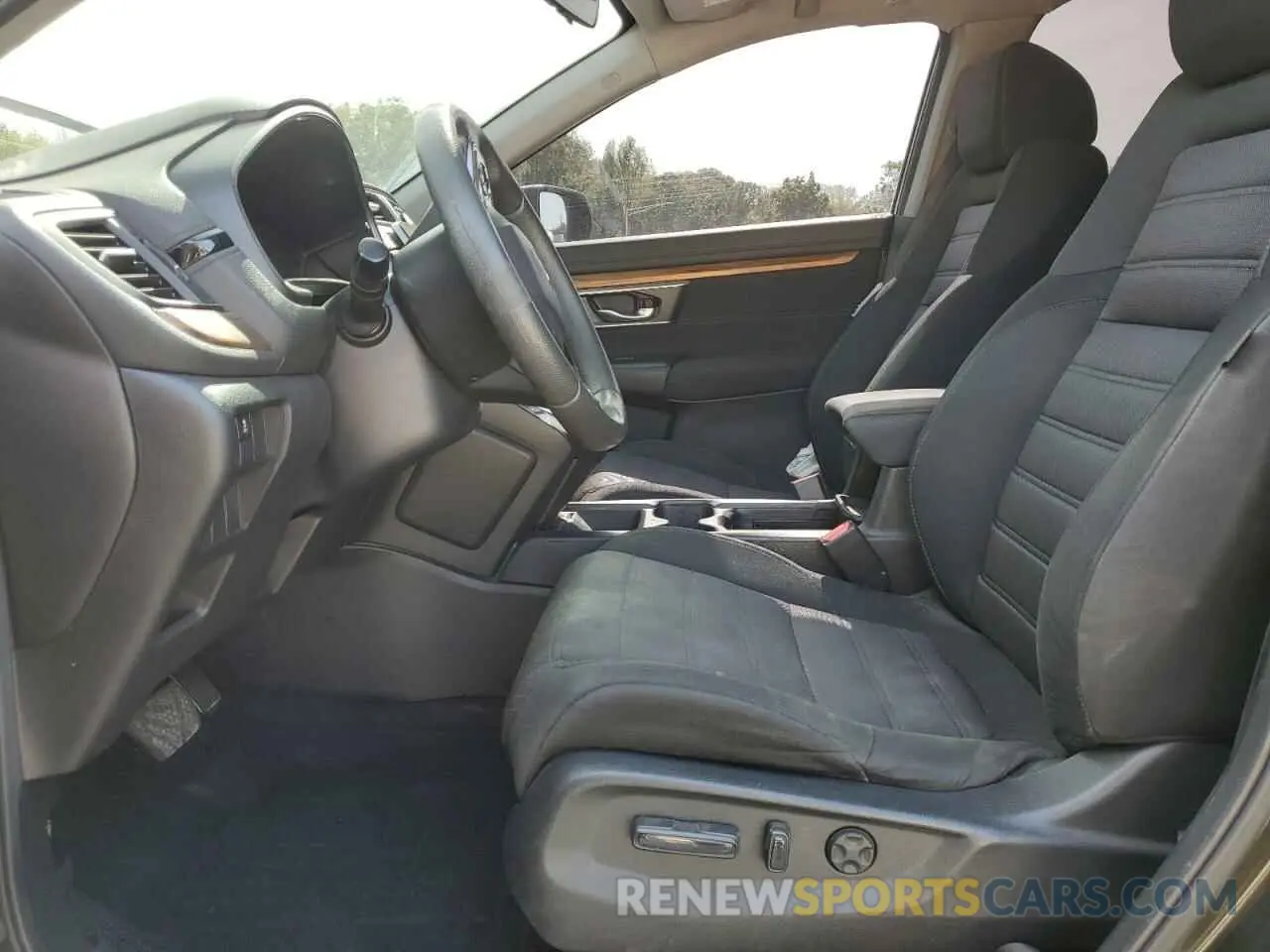 7 Photograph of a damaged car 2HKRW2H53KH605671 HONDA CRV 2019