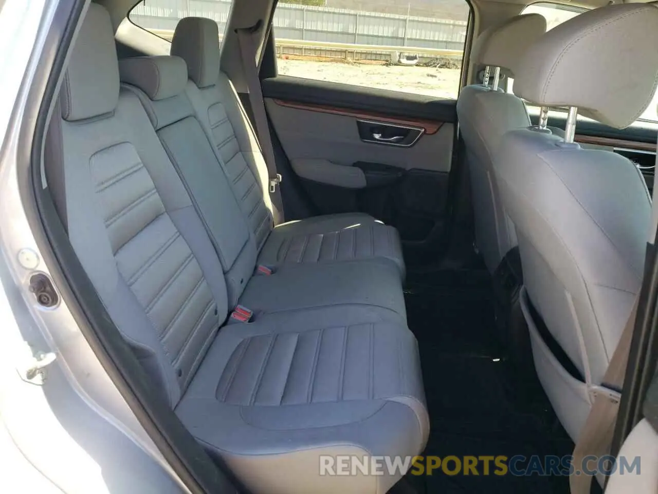 11 Photograph of a damaged car 2HKRW2H53KH630375 HONDA CRV 2019